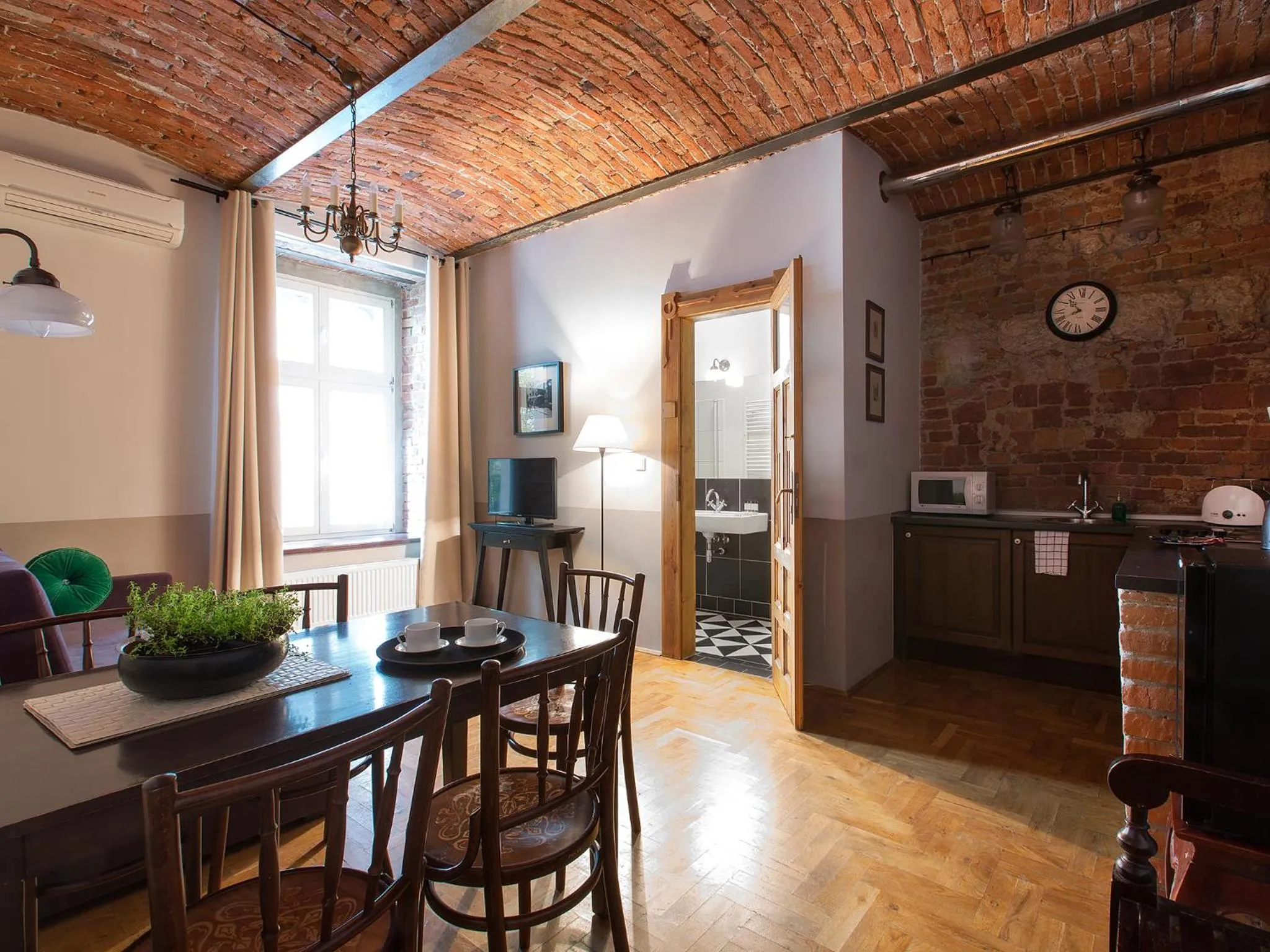 Two bedrooms Apartment (6 adults) in Antique Apartments Plac Szczepański