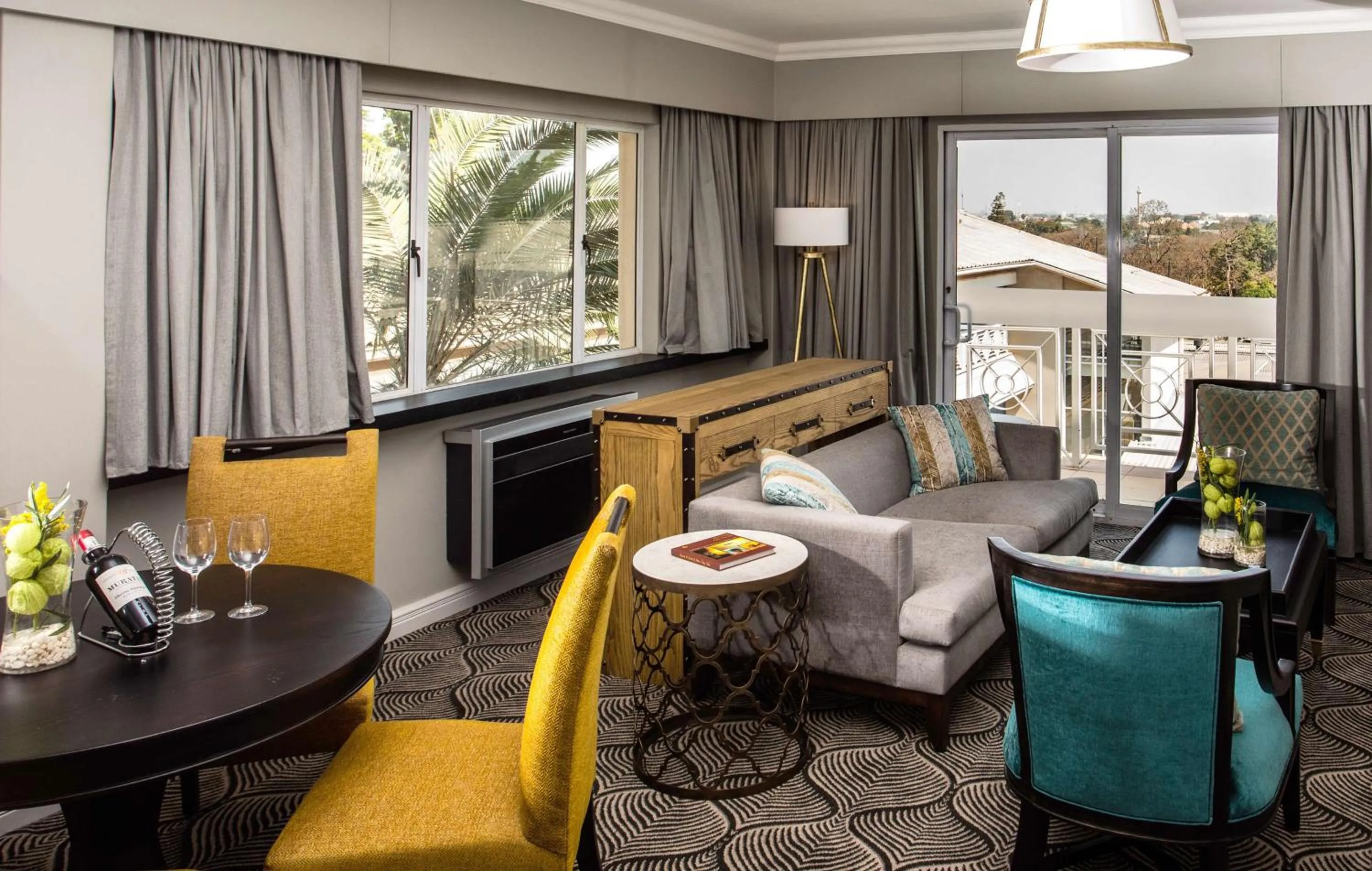 Suite Room 1 King Bed Non Smoking - single occupancy in Southern Sun Ridgeway Lusaka