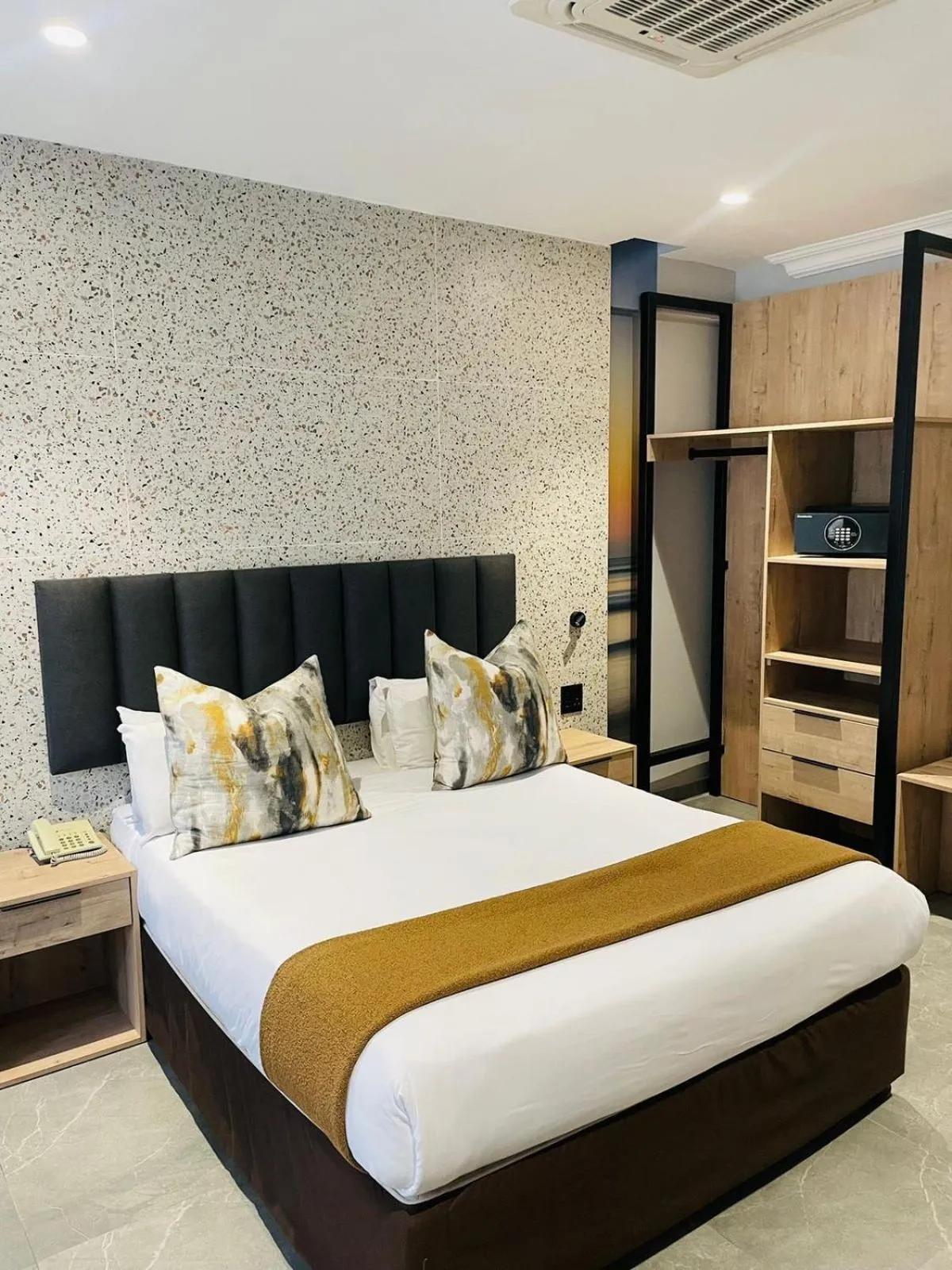 Grand Deluxe Double Room in Pavilion Hotel Durban