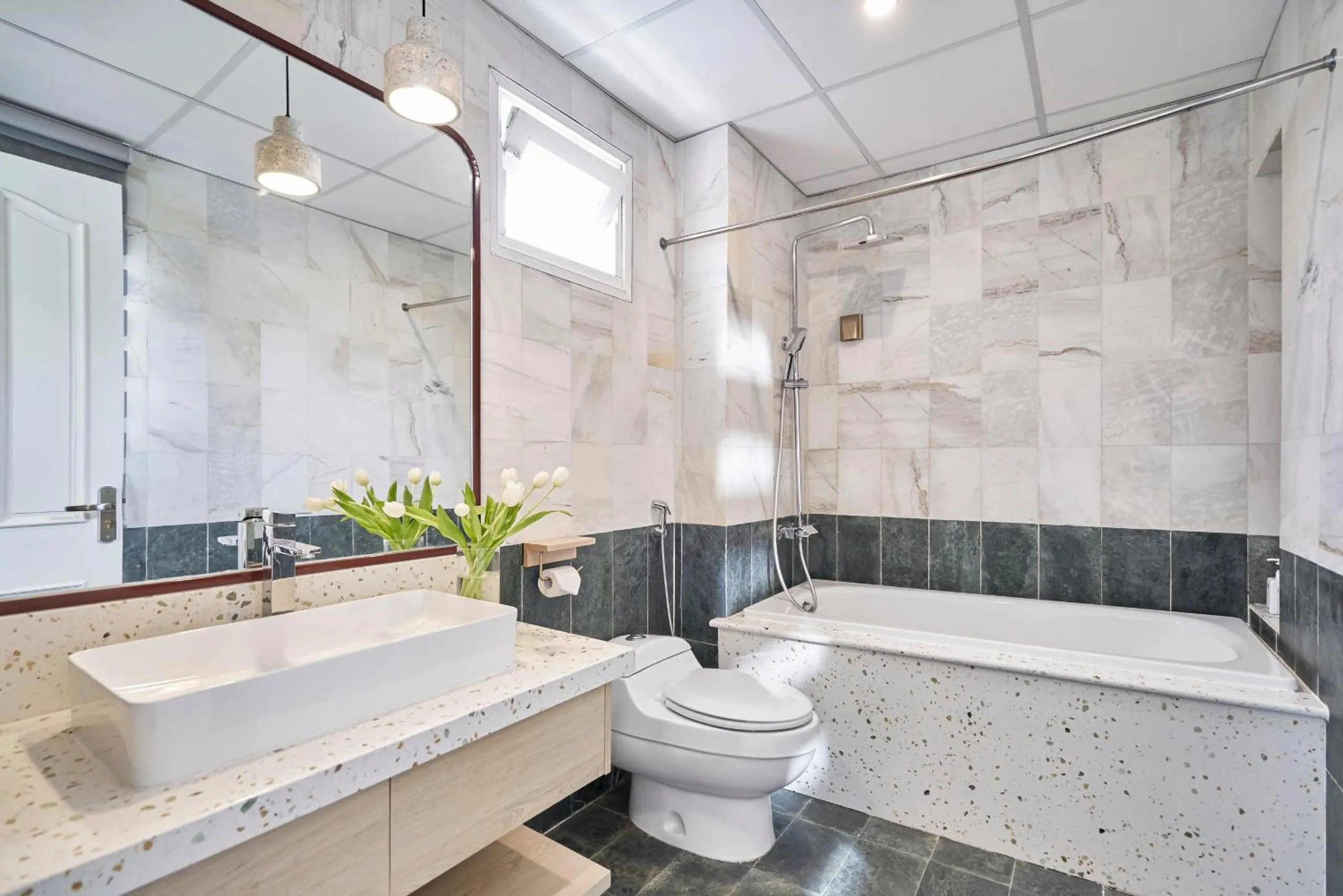 Deluxe Family Room in The Postcard Hotel