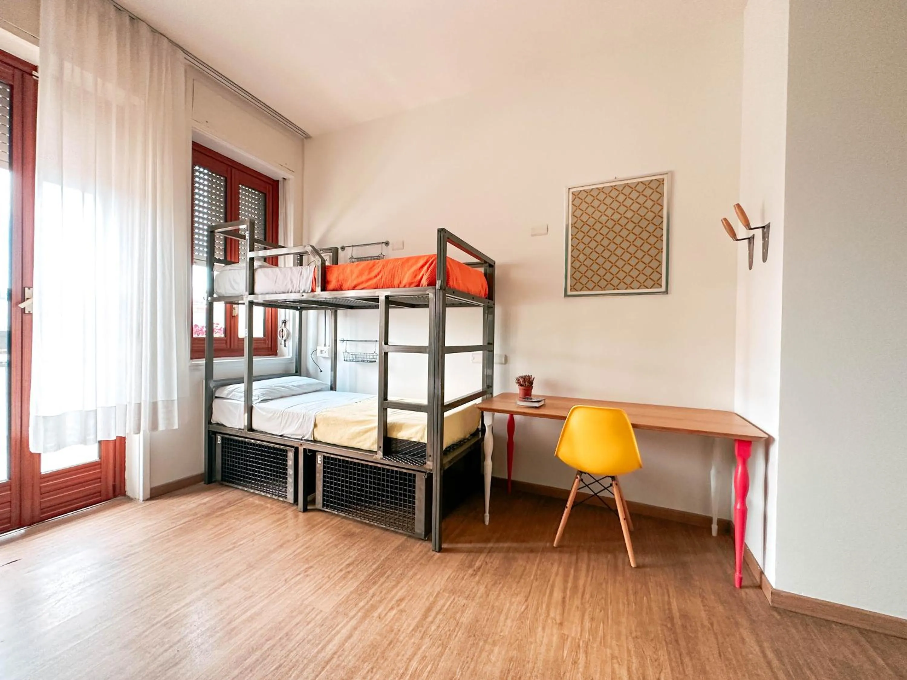 Bed in 4-Bed Mixed Dormitory Room in Ostello Bello Milano Centrale