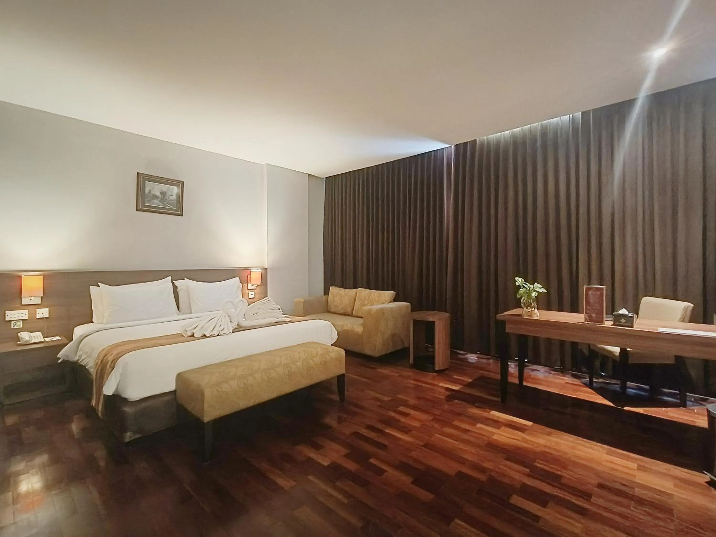 Junior Suite in Grand Cakra Hotel Malang