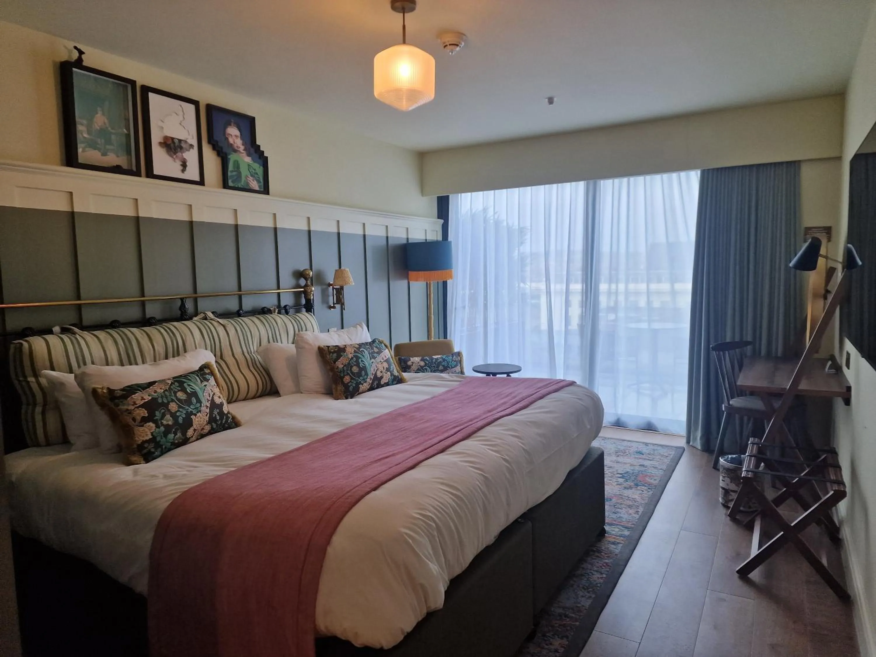 Premium King Room with Balcony and City View in Hotel Indigo - Exeter by IHG