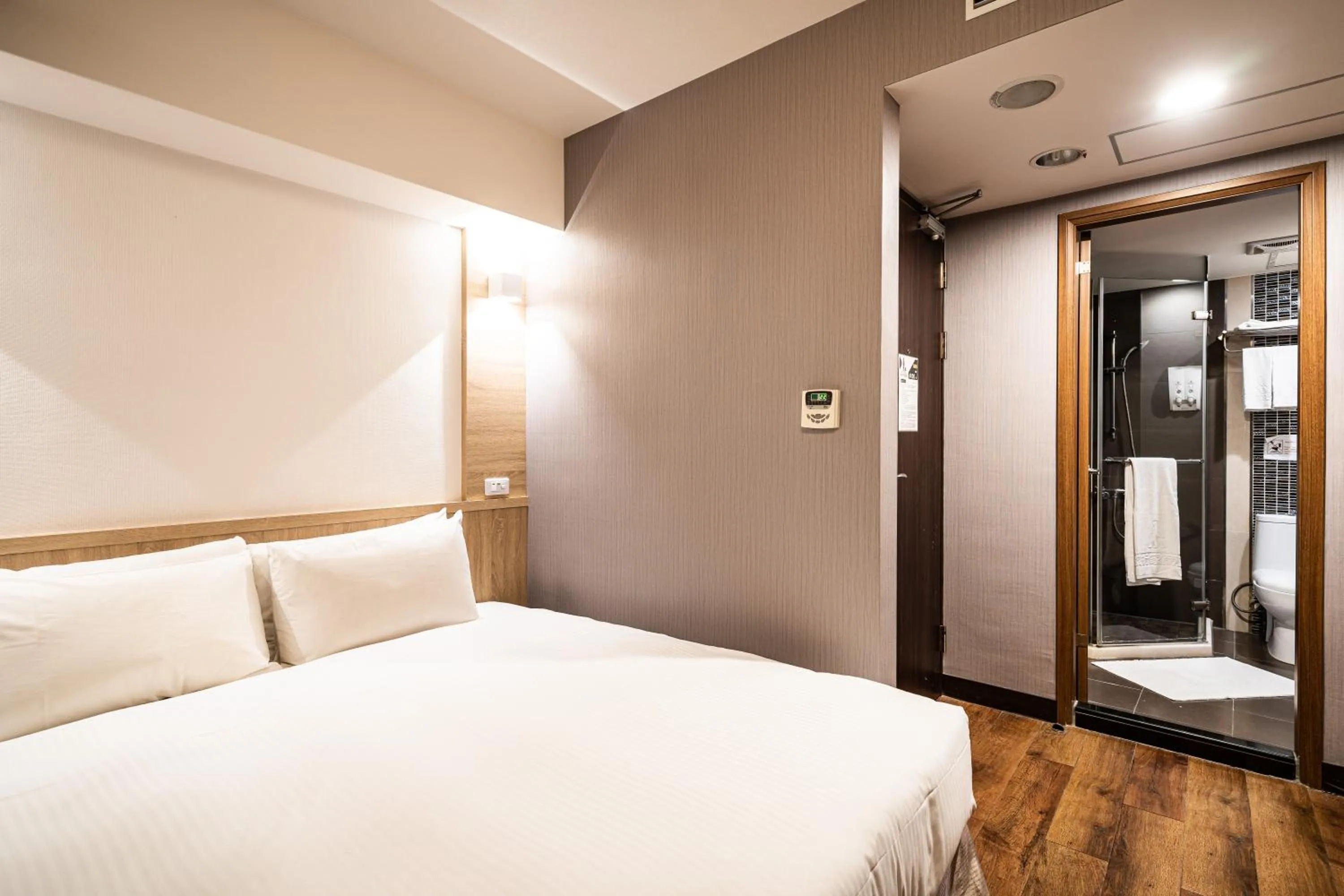 Exquisite Double Room in Global Traveler Hotel