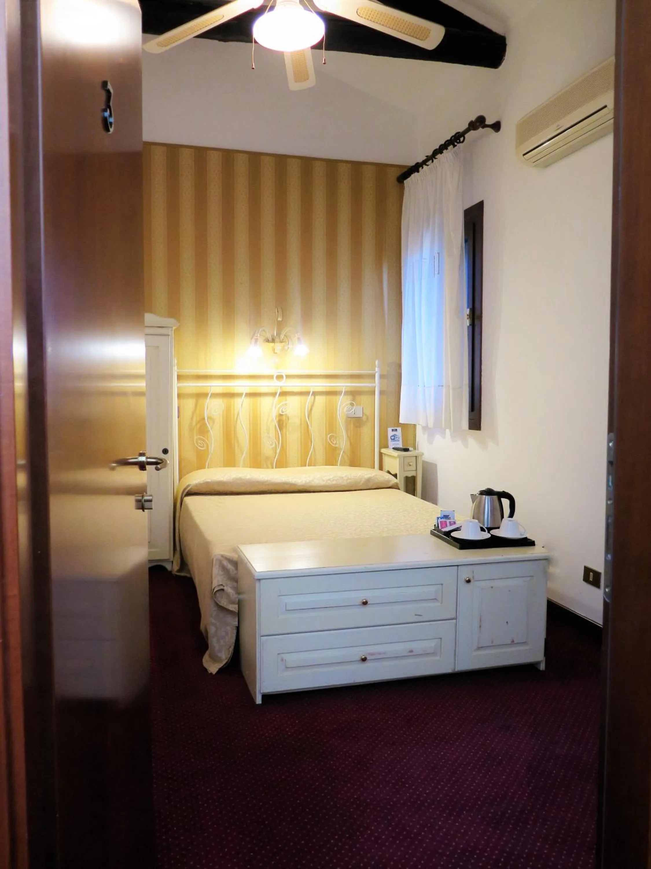 Basic Double Room in Al Soffiador