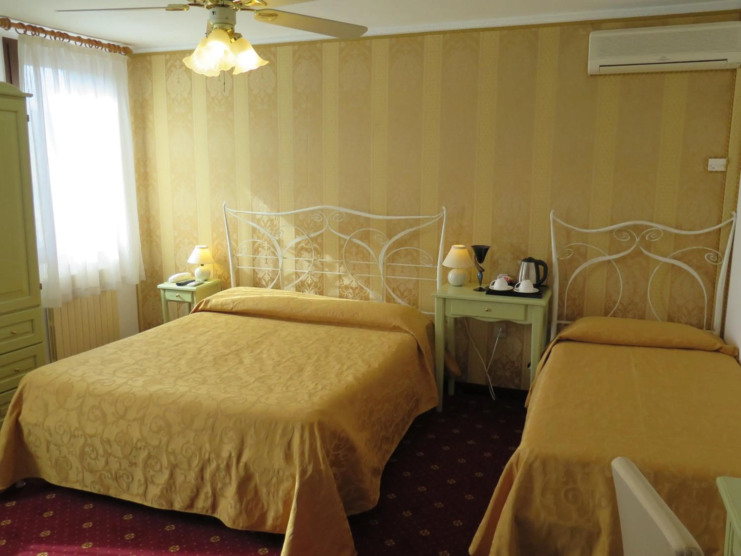 Superior Triple Room in Al Soffiador