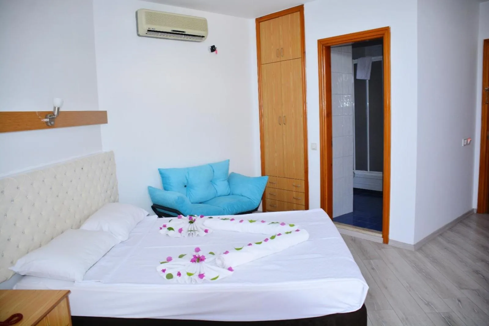 Standard Double Room - single occupancy in Miranda Moral Beach