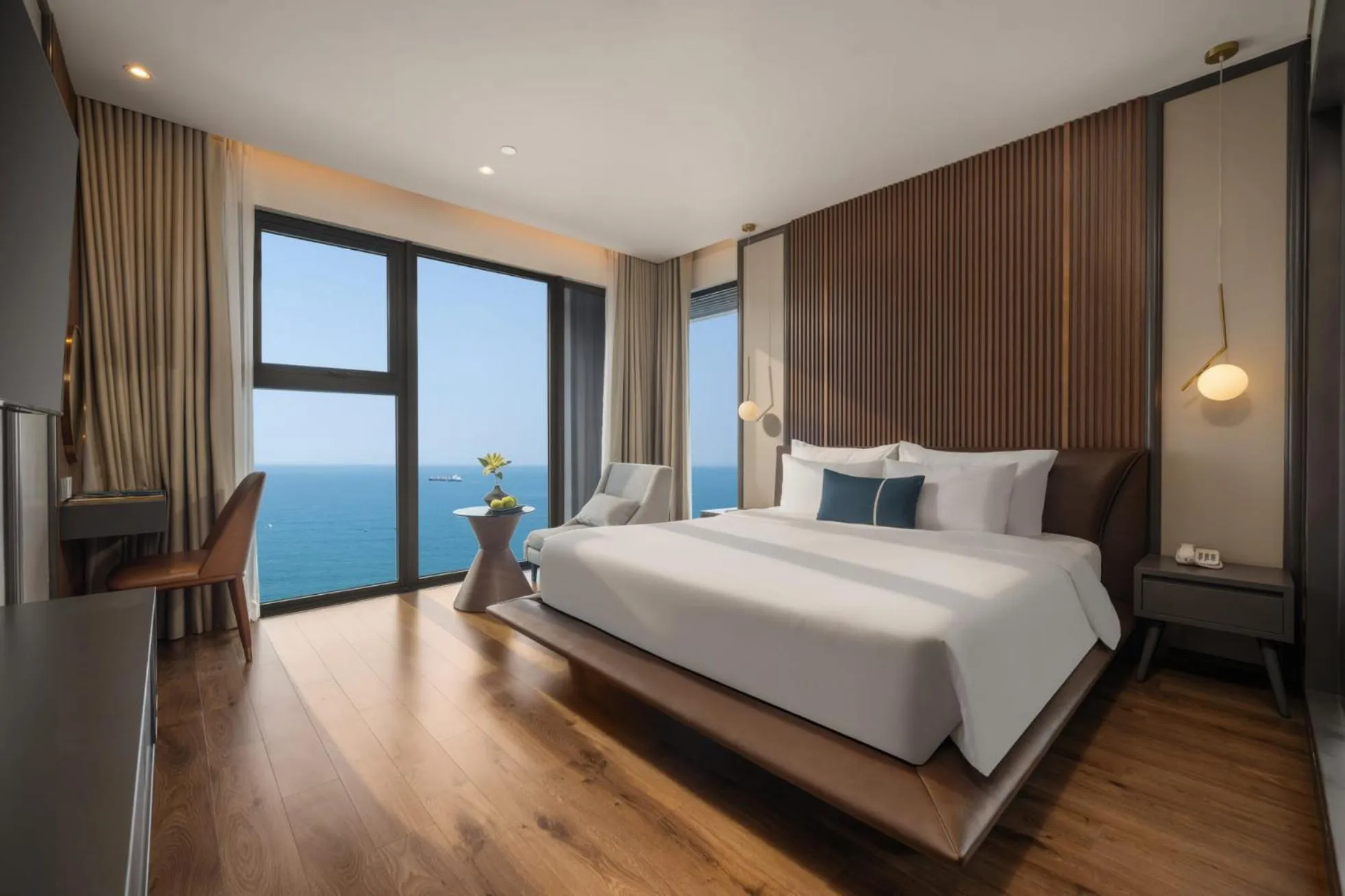 Junior Suite with Sea View - Afternoon Tea Included in Peninsula Hotel Danang