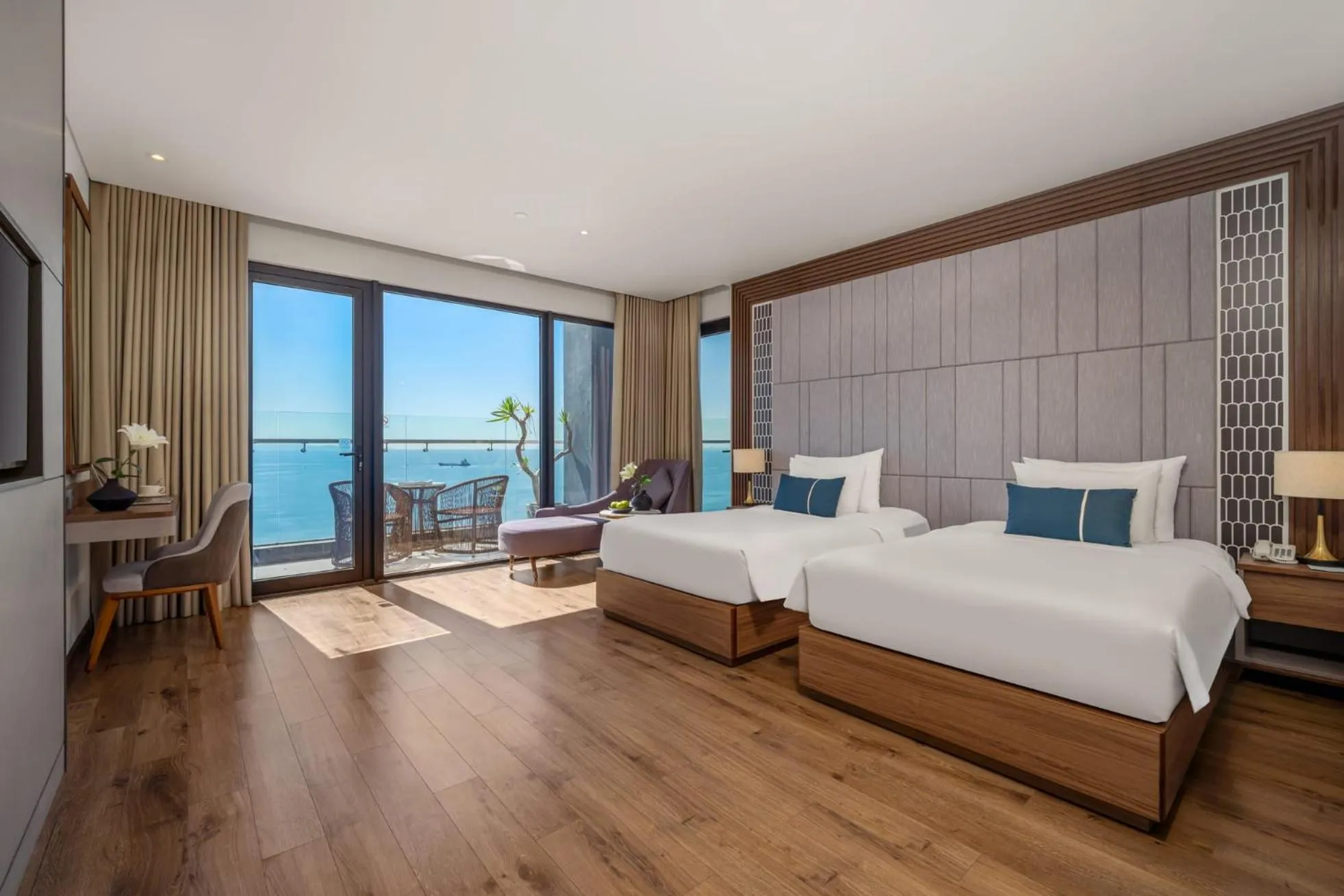 Grand Executive Ocean Twin Room - Afternoon Tea Included in Peninsula Hotel Danang