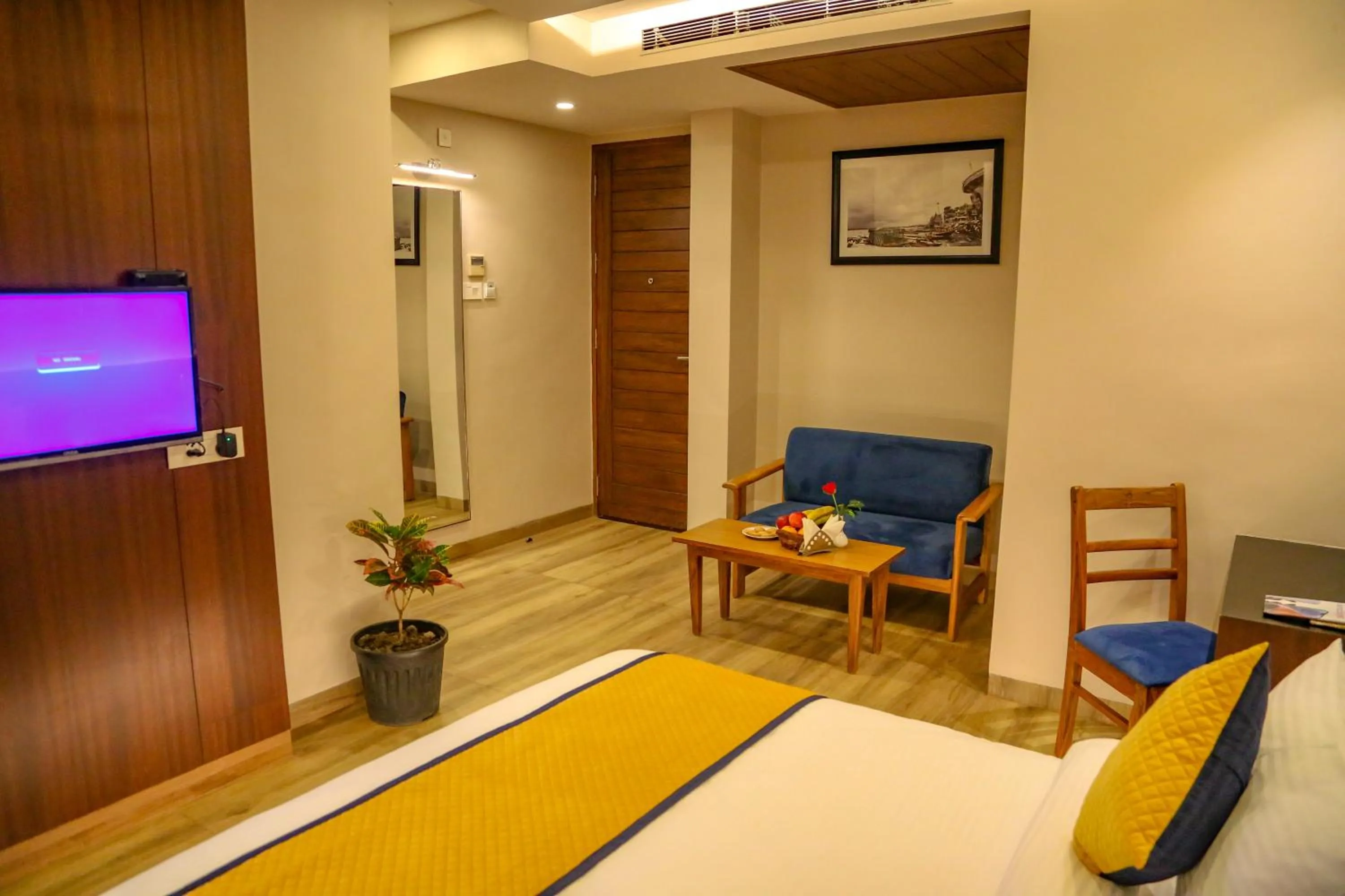 Deluxe Rooms in Four Leaf Hotel - Sapphire Blue, Varanasi