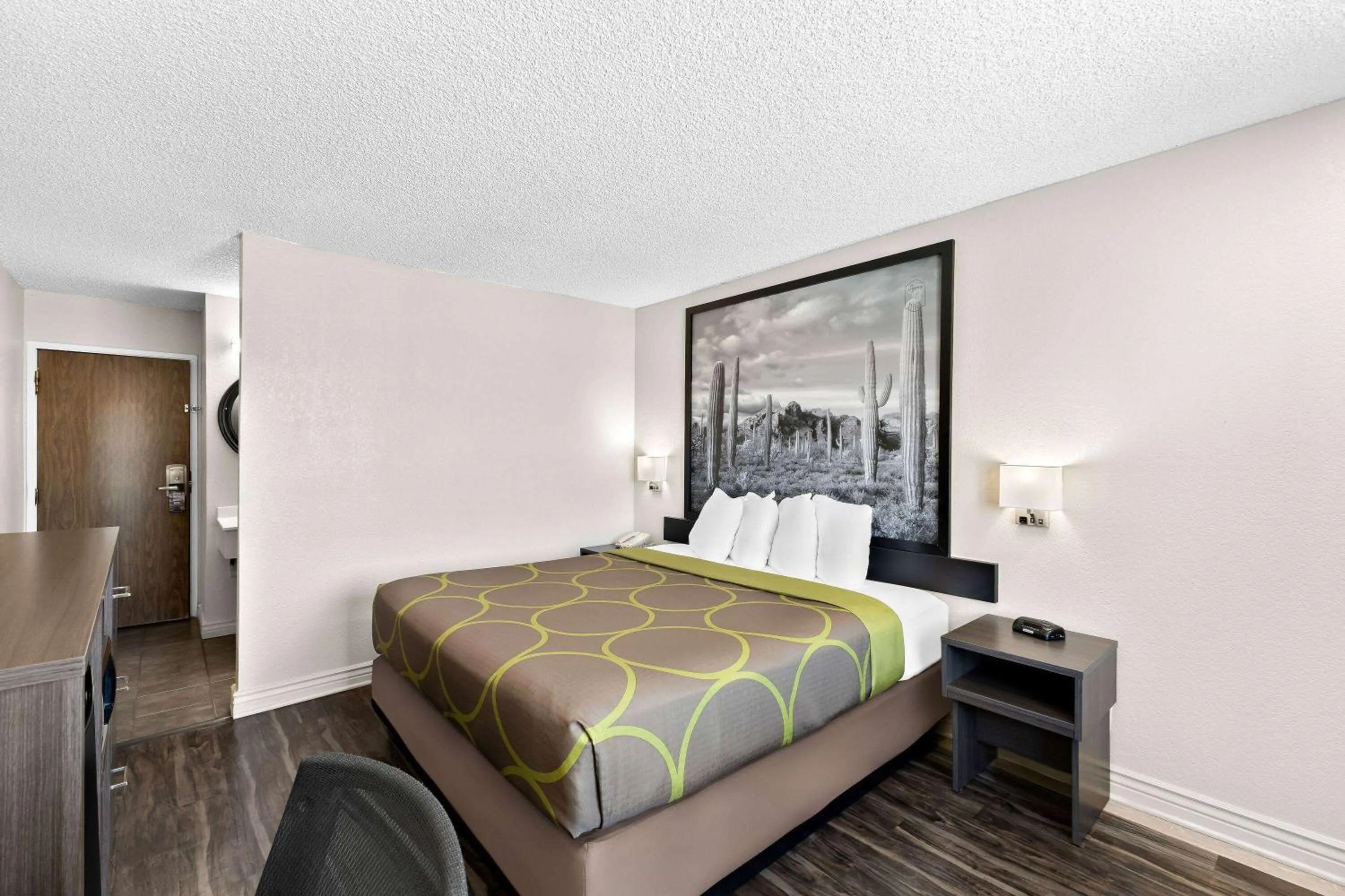 Deluxe King Room - Non-Smoking in Super 8 by Wyndham Goodyear/Phoenix Area