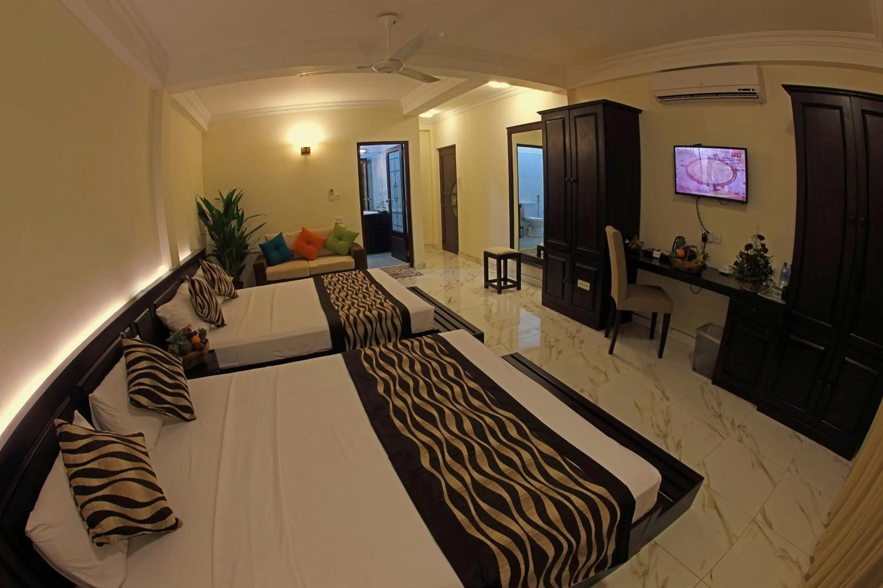 Family Room in Cafe Aroma Inn