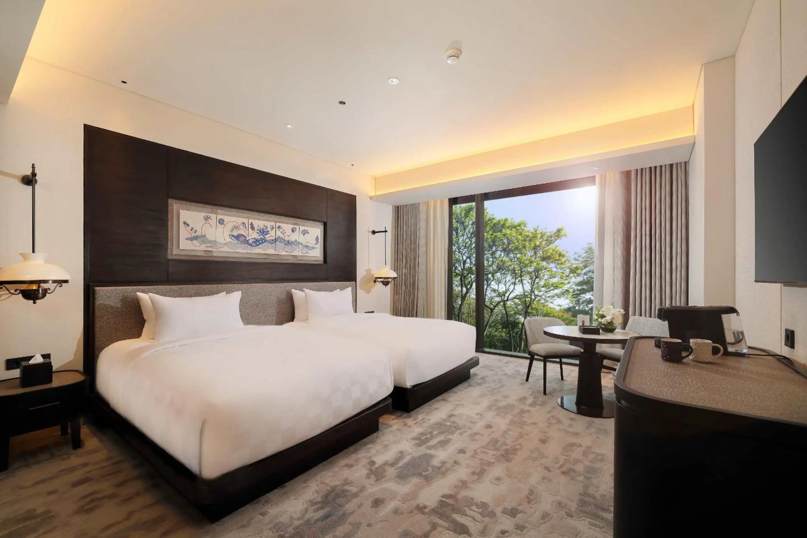 Deluxe Club Twin Room in Padma Hotel Semarang