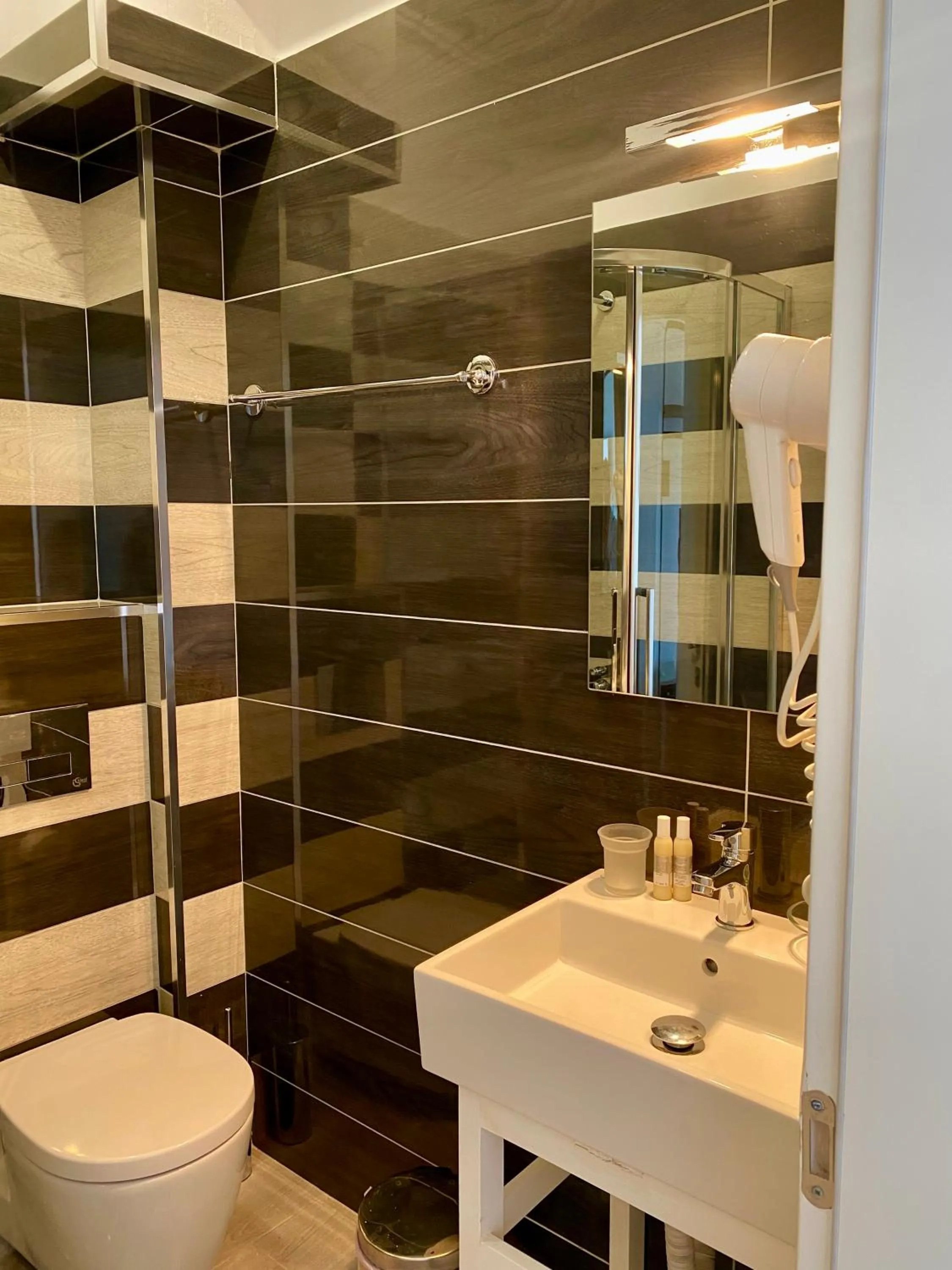 Standard Double Room with Side Sea View in Hotel Nertili