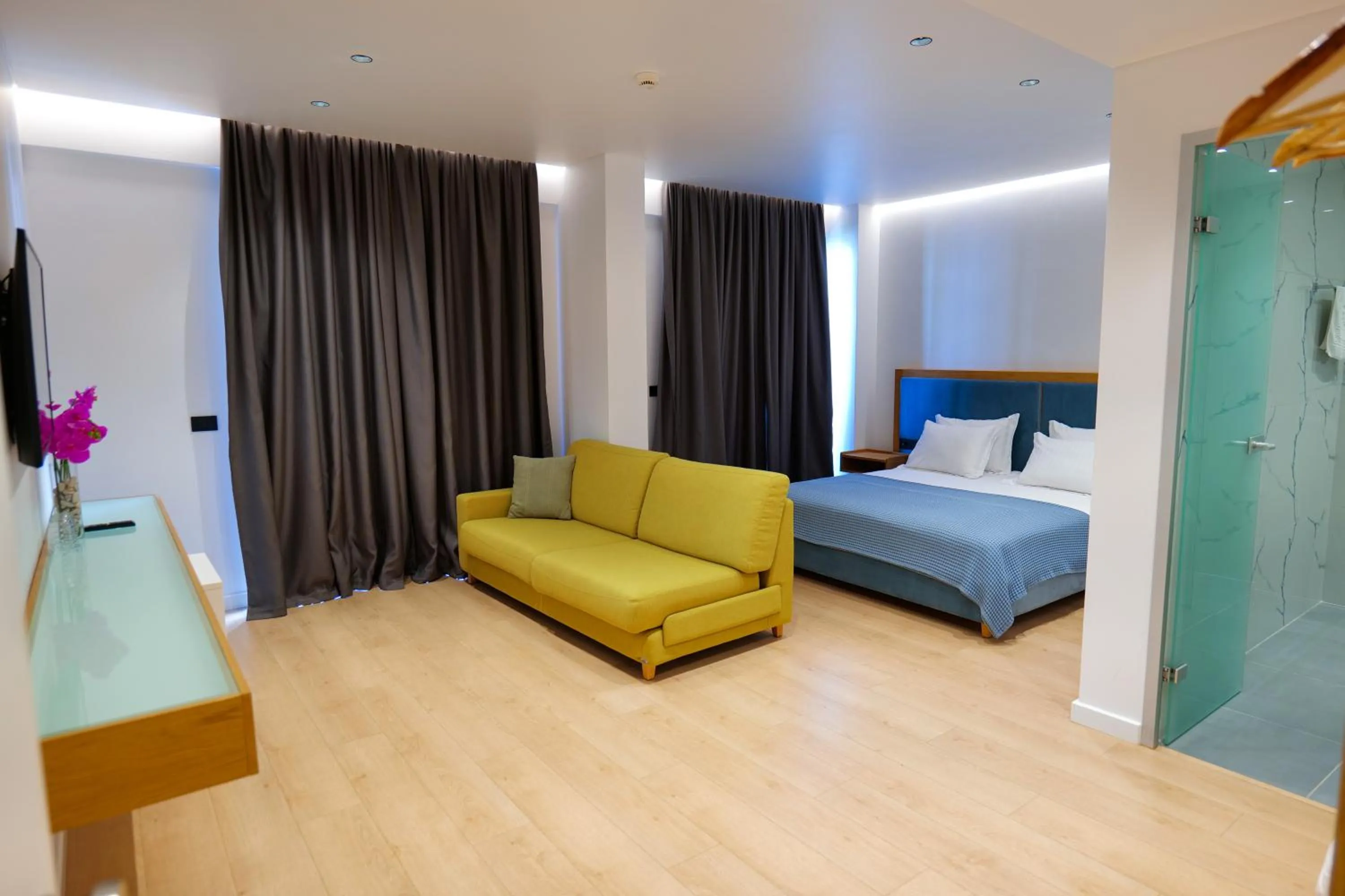 Junior Suite with Side Sea View in Hotel Nertili