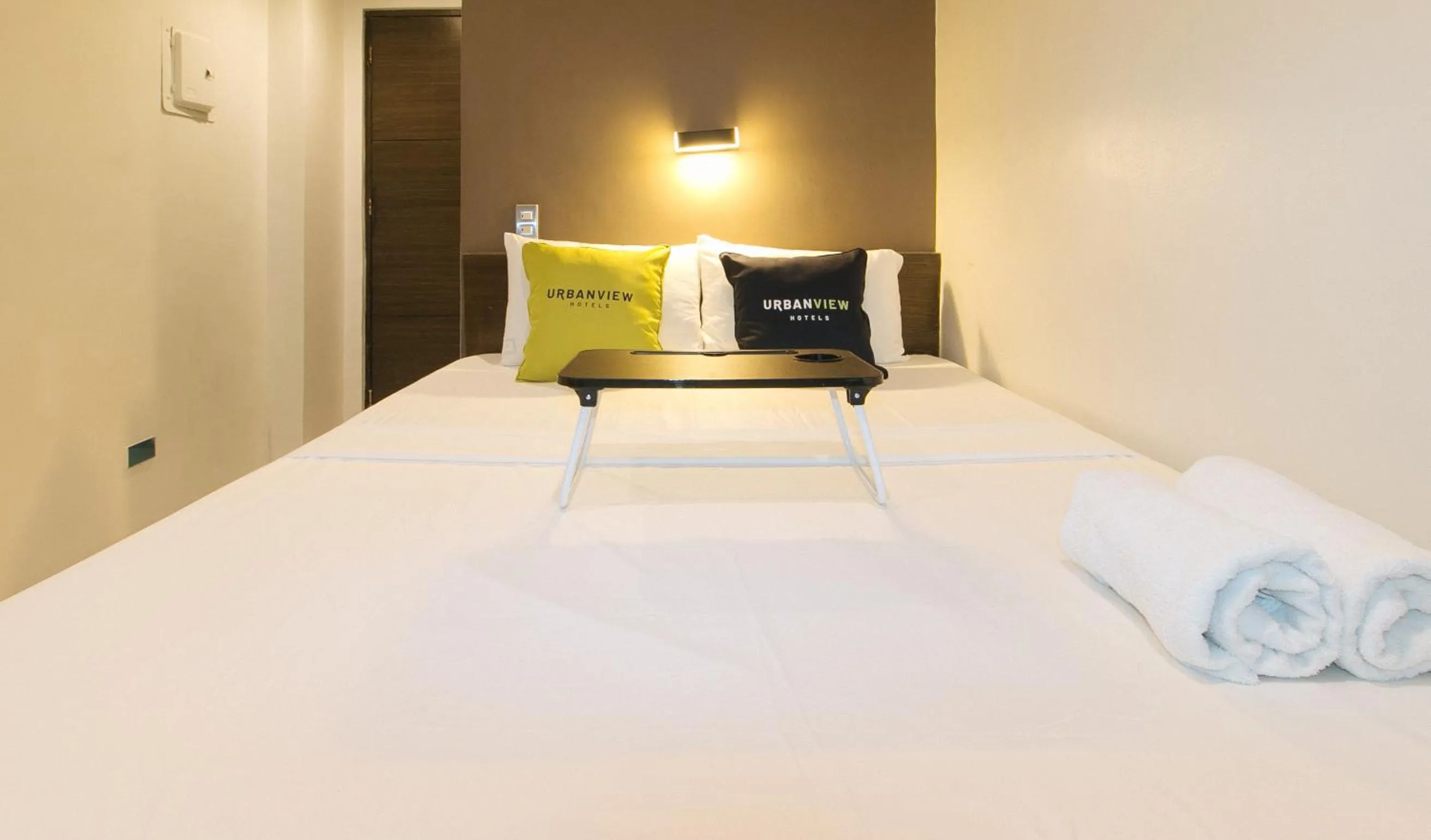 Standard Double Room in UrbanView at San Antonio's Place Sampaloc Manila