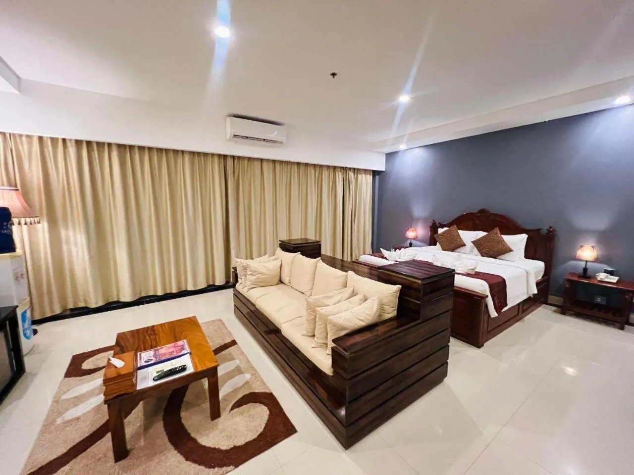 Superior Suite in Aristocrat Residence & Hotel