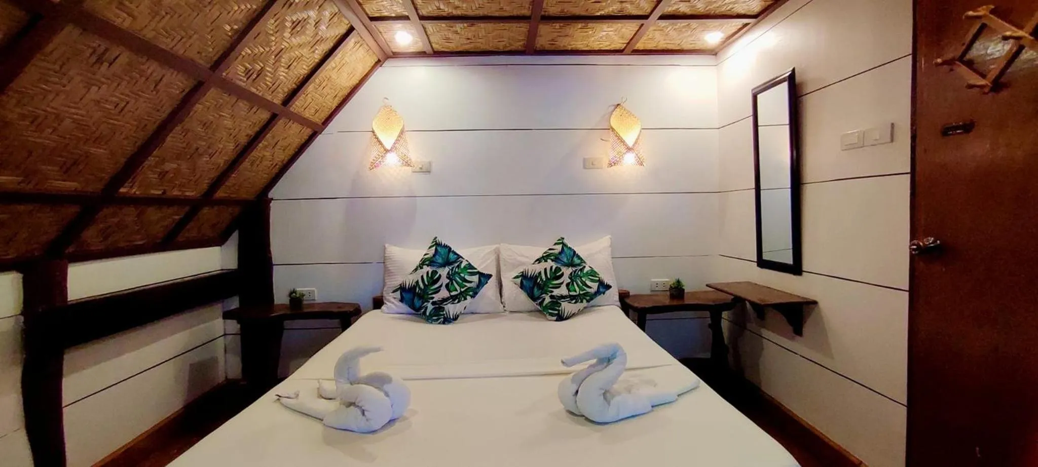 Double or Twin Room with Shared Bathroom in Natura Vista