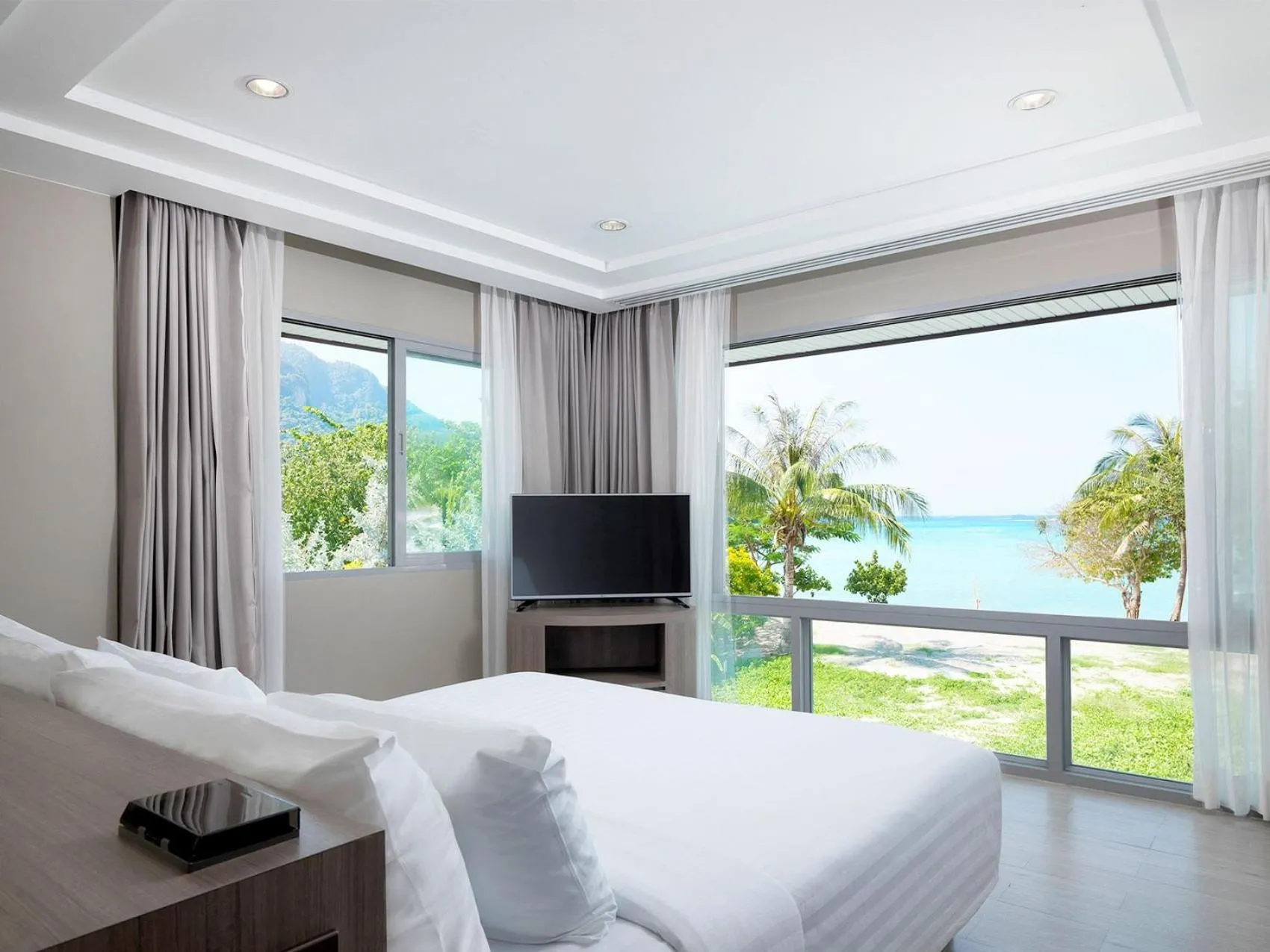 Villa with Sea View in PP Princess Resort