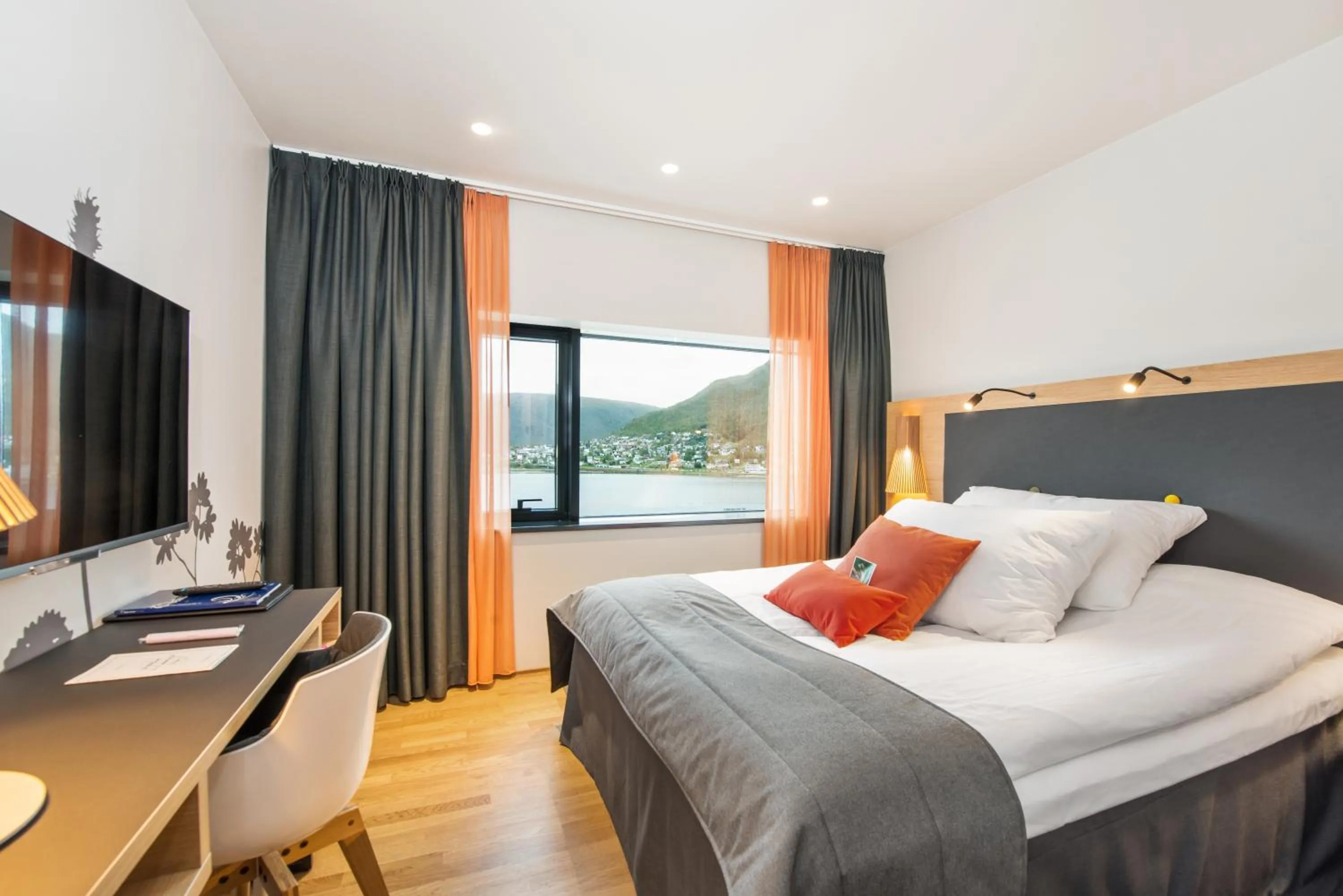 Superior Double Room in Clarion Hotel The Edge