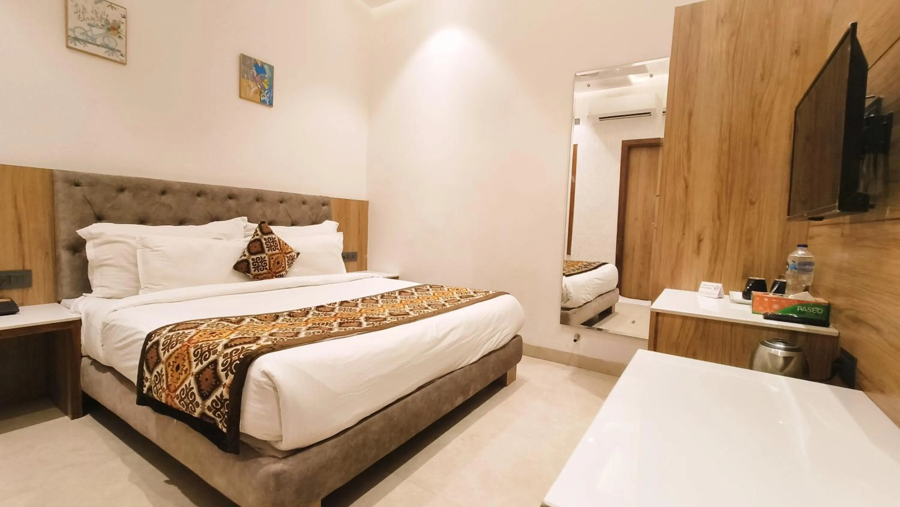 Deluxe Double Room in Blessings Hotel