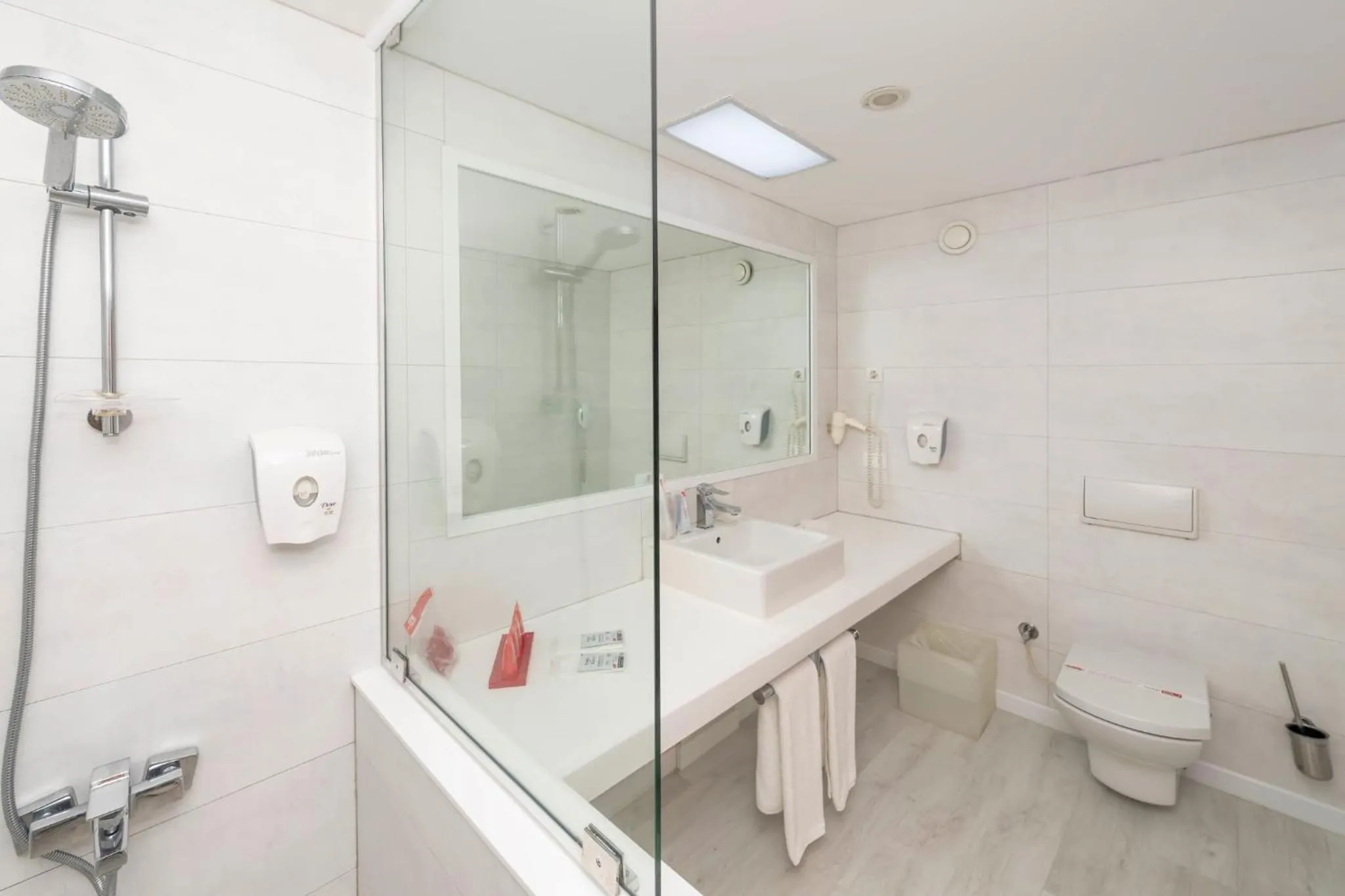 Family Room with Sea View in Hotel SU & Aqualand