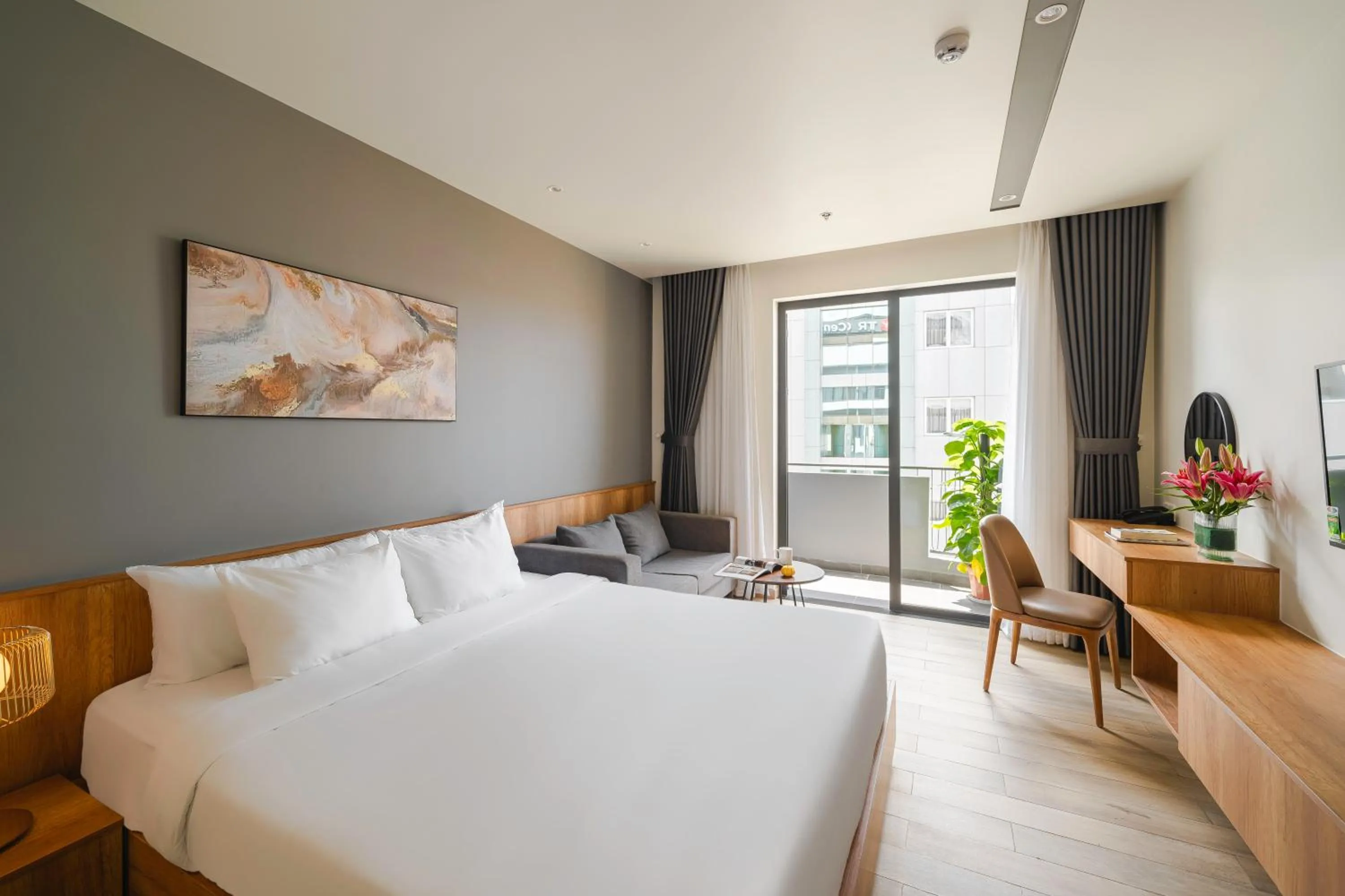 Deluxe King Studio in TTR Central Apart Hotel