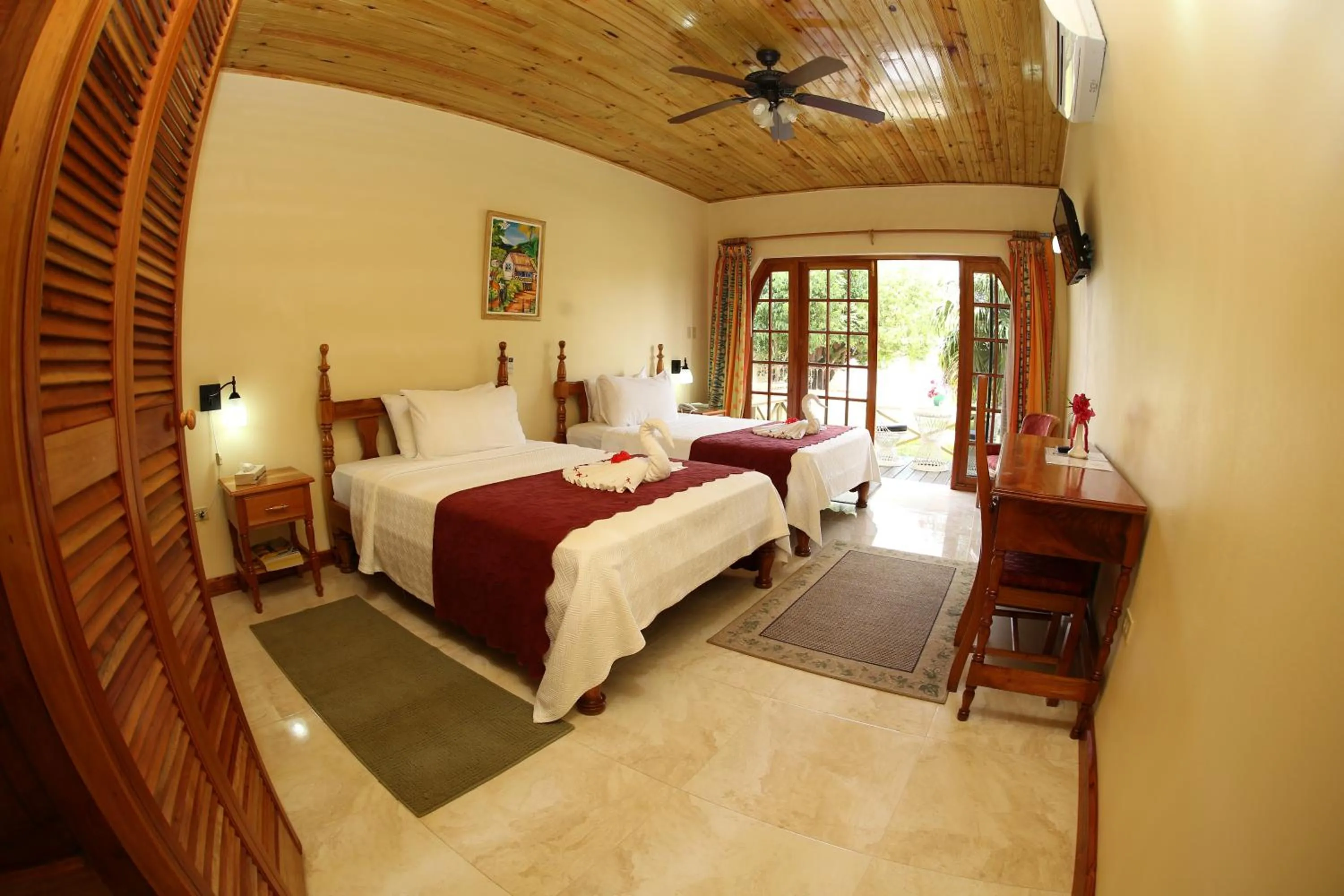 Deluxe Double Room with Sea View - single occupancy in Charela Inn