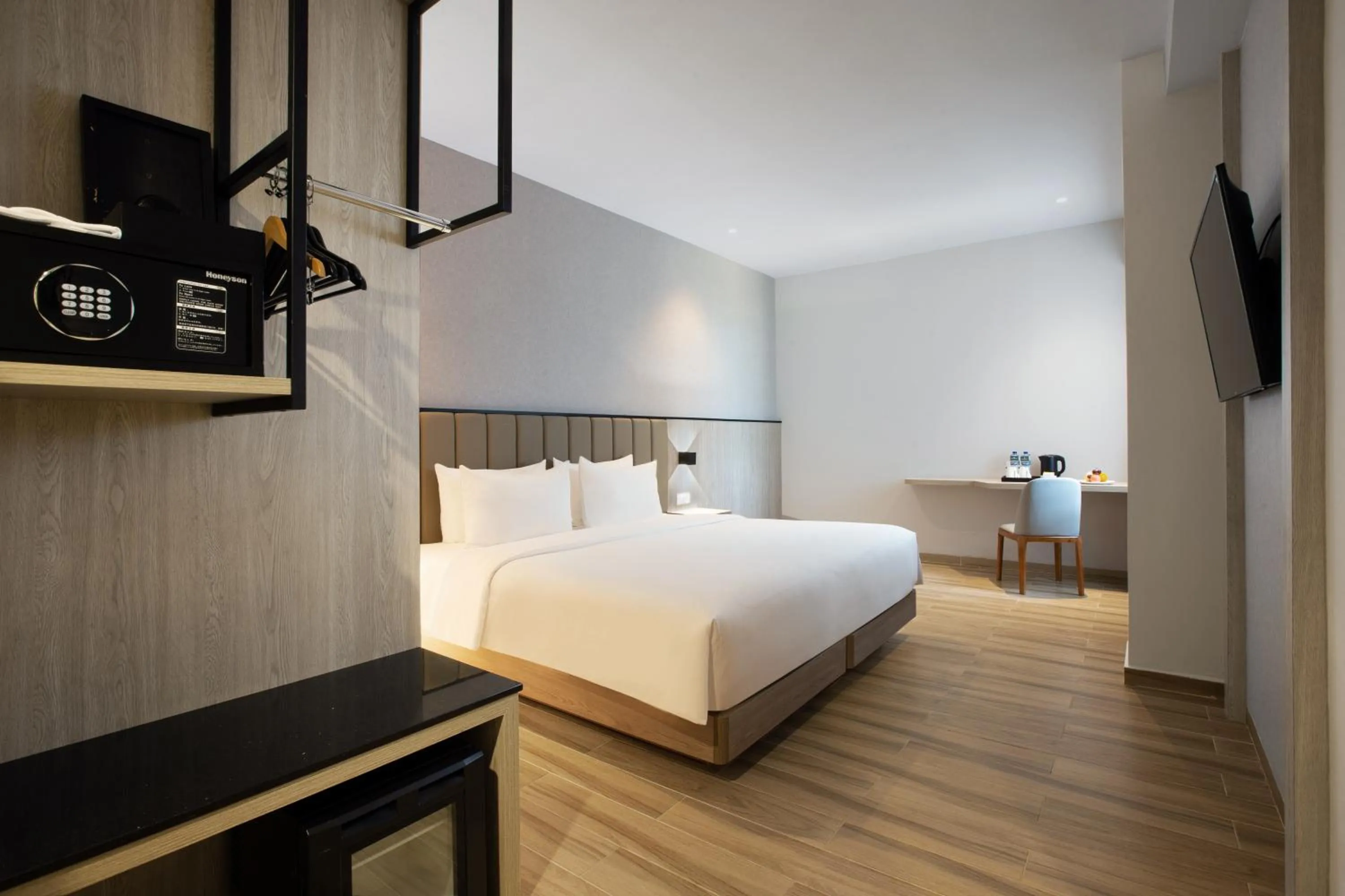 Deluxe Double Room in Hotel Santika Batam