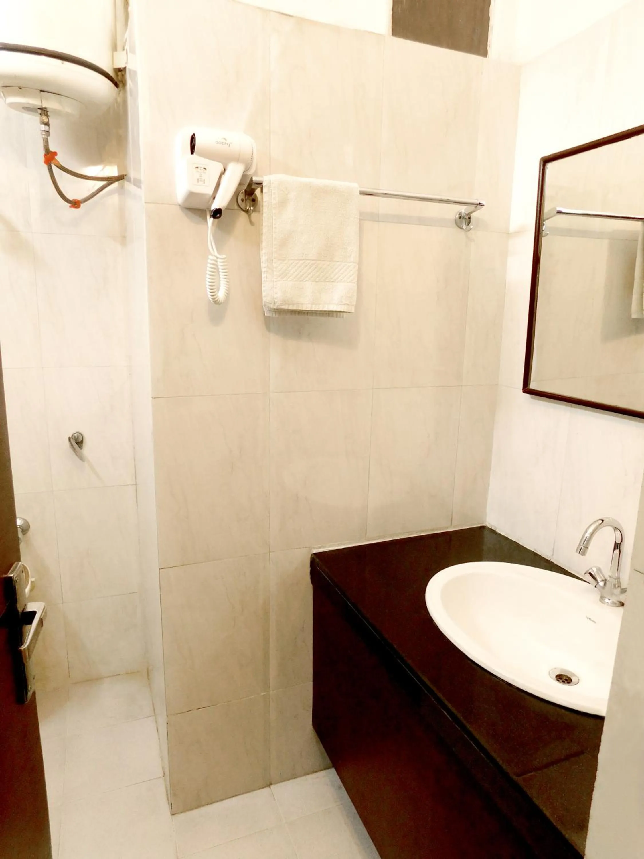 King Room with Mountain View - single occupancy in Hotel Crystal Palace