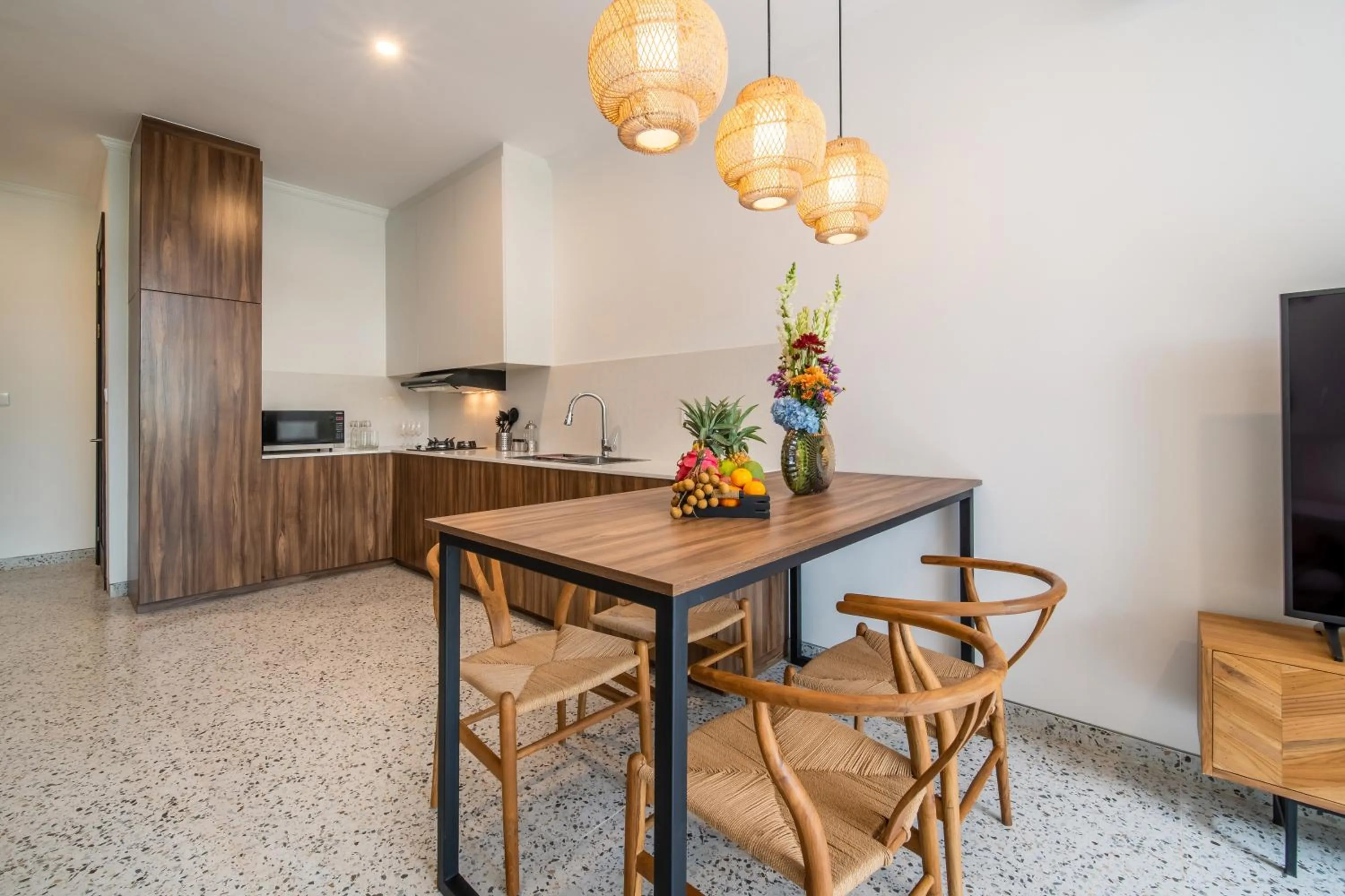 Villa with Private Pool in Sunny Village Berawa