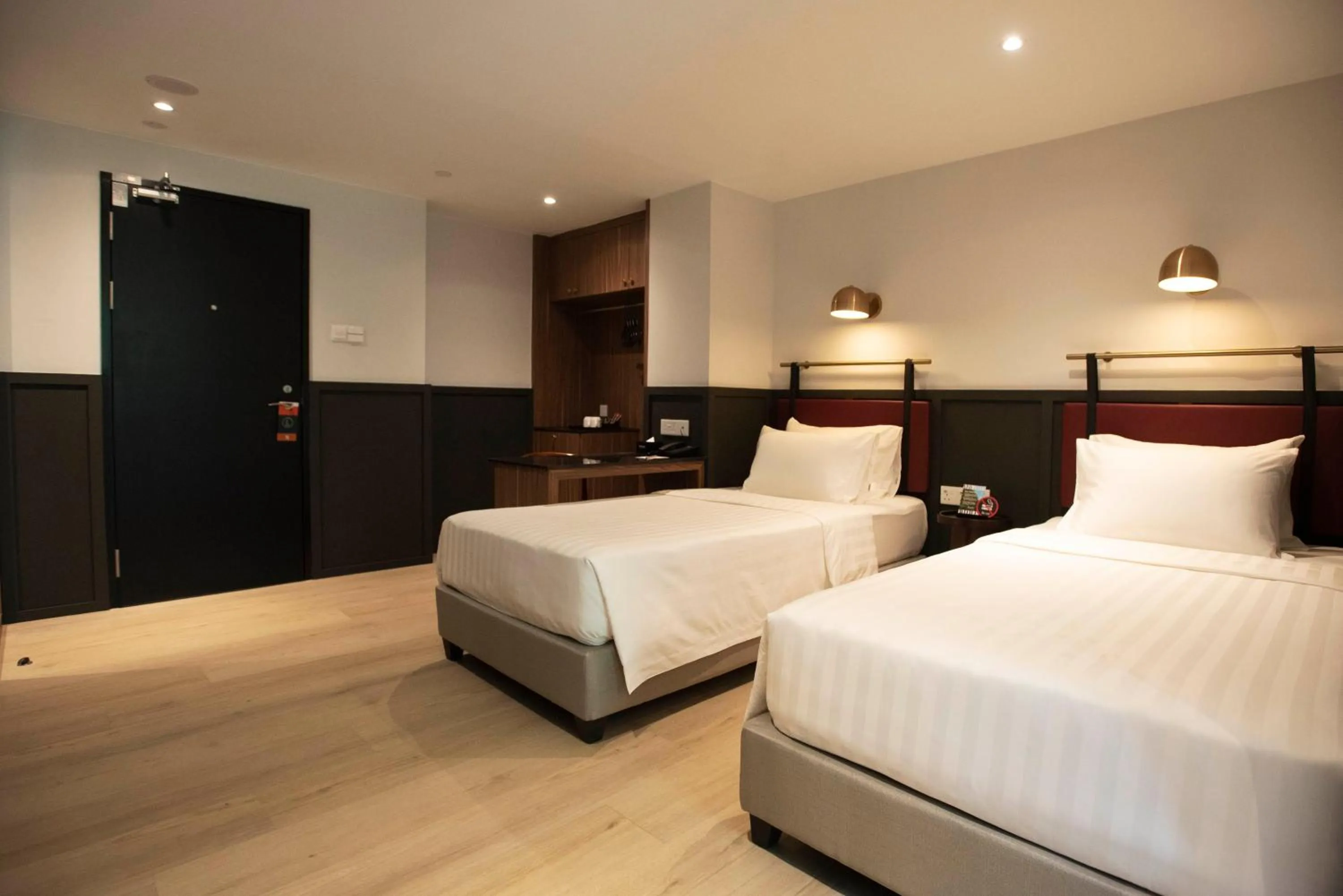 Superior Twin Room in Monocolo Boutique Hotel