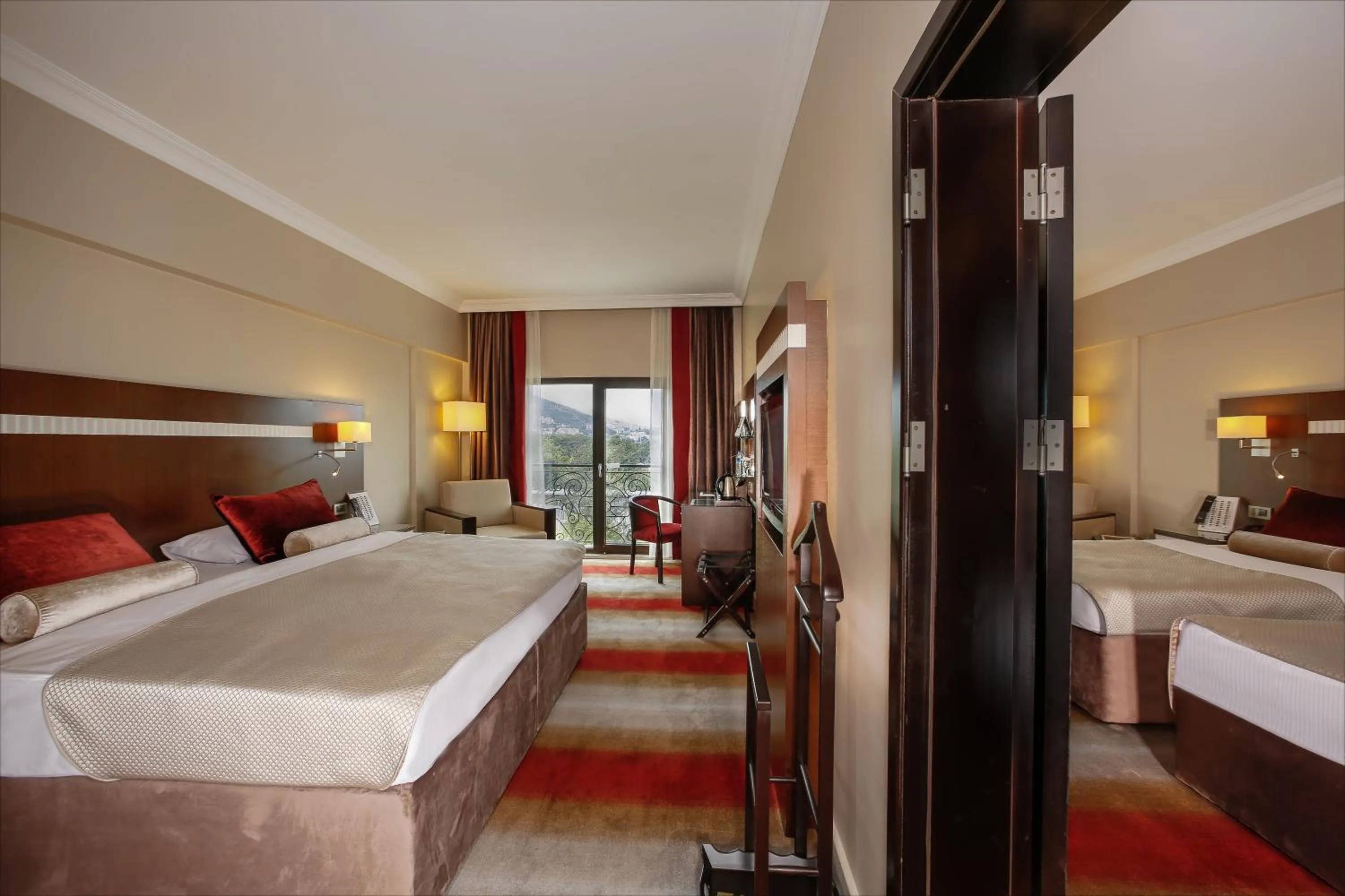 Family Room -  Interconnecting in Almira Hotel Thermal Spa & Convention Center