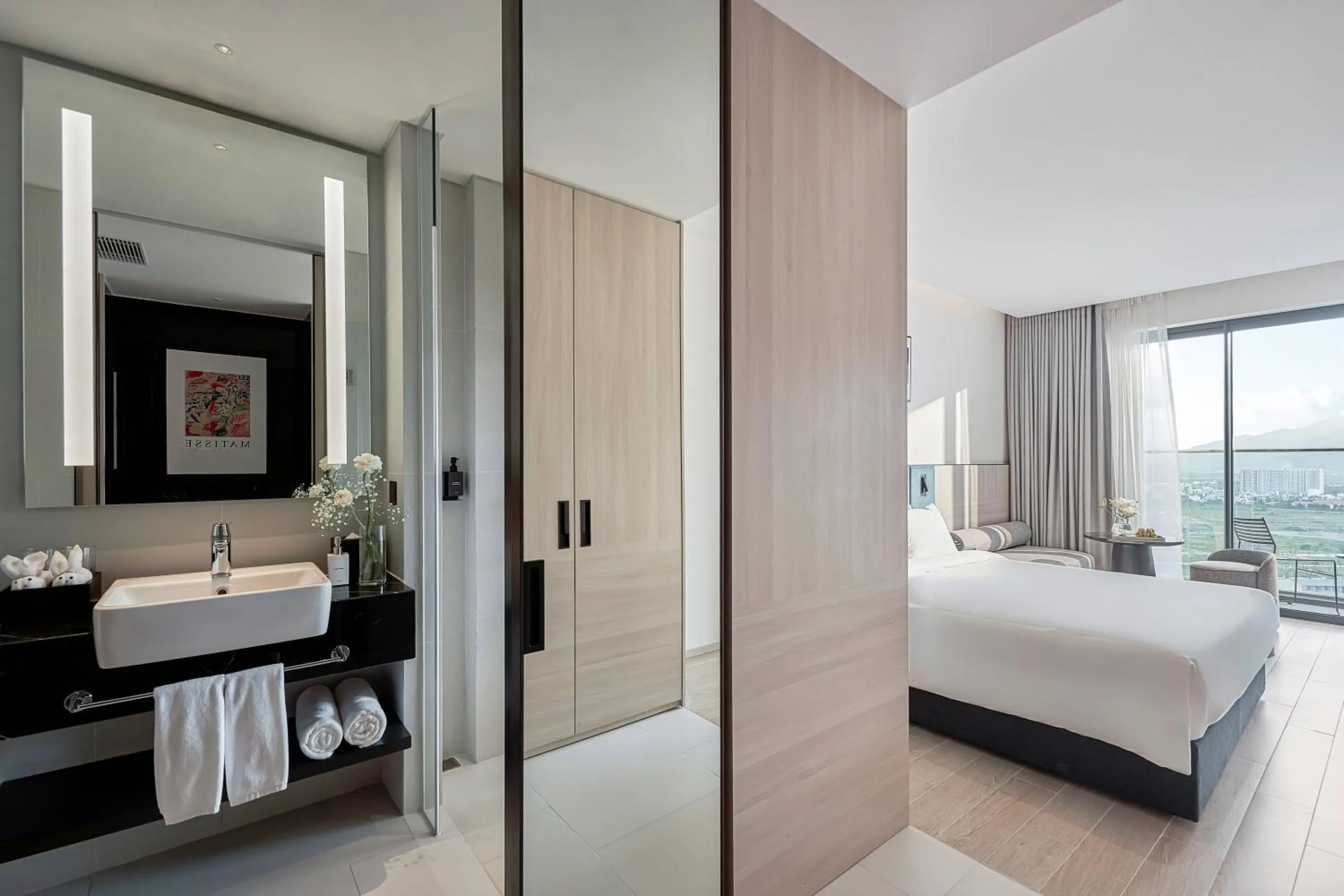 Family Room with Mountain View in December Hotel