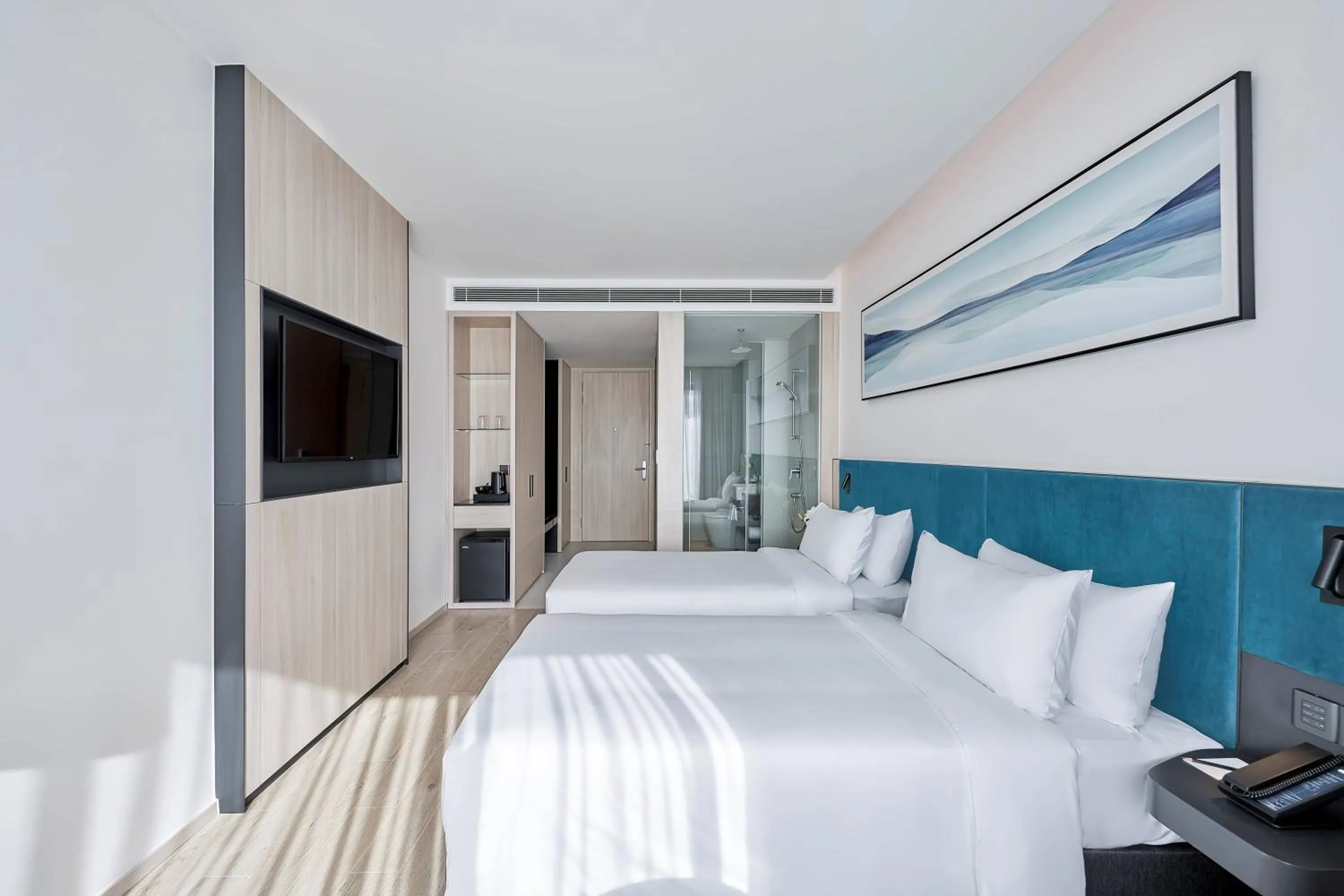 Twin Room with Balcony in December Hotel