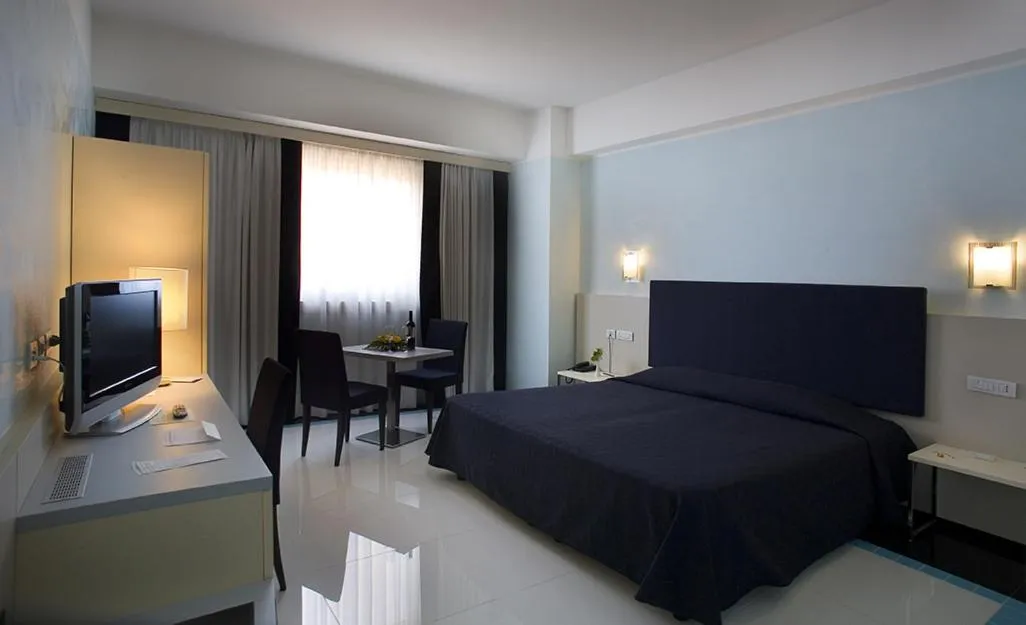 Standard Single Room in Grand Hotel Salerno