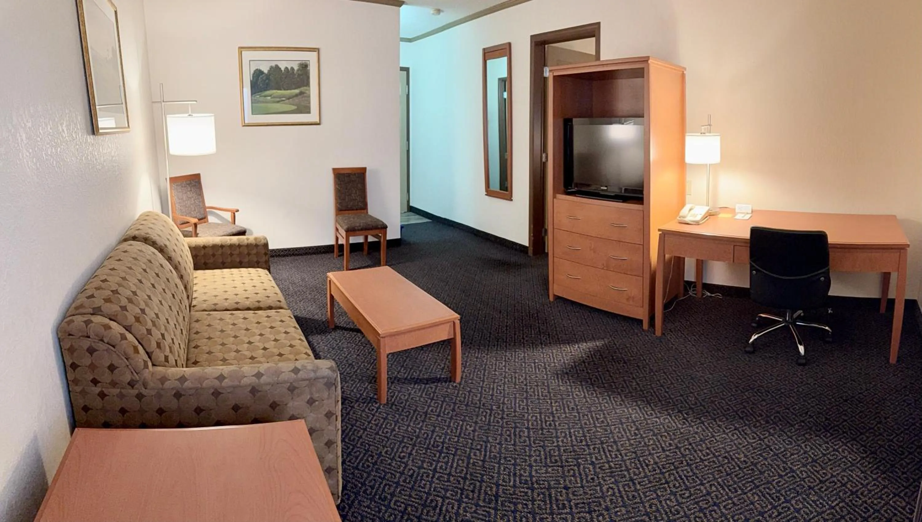 King One-Bedroom Suite, Non-Smoking in Days Inn by Wyndham Drayton Valley