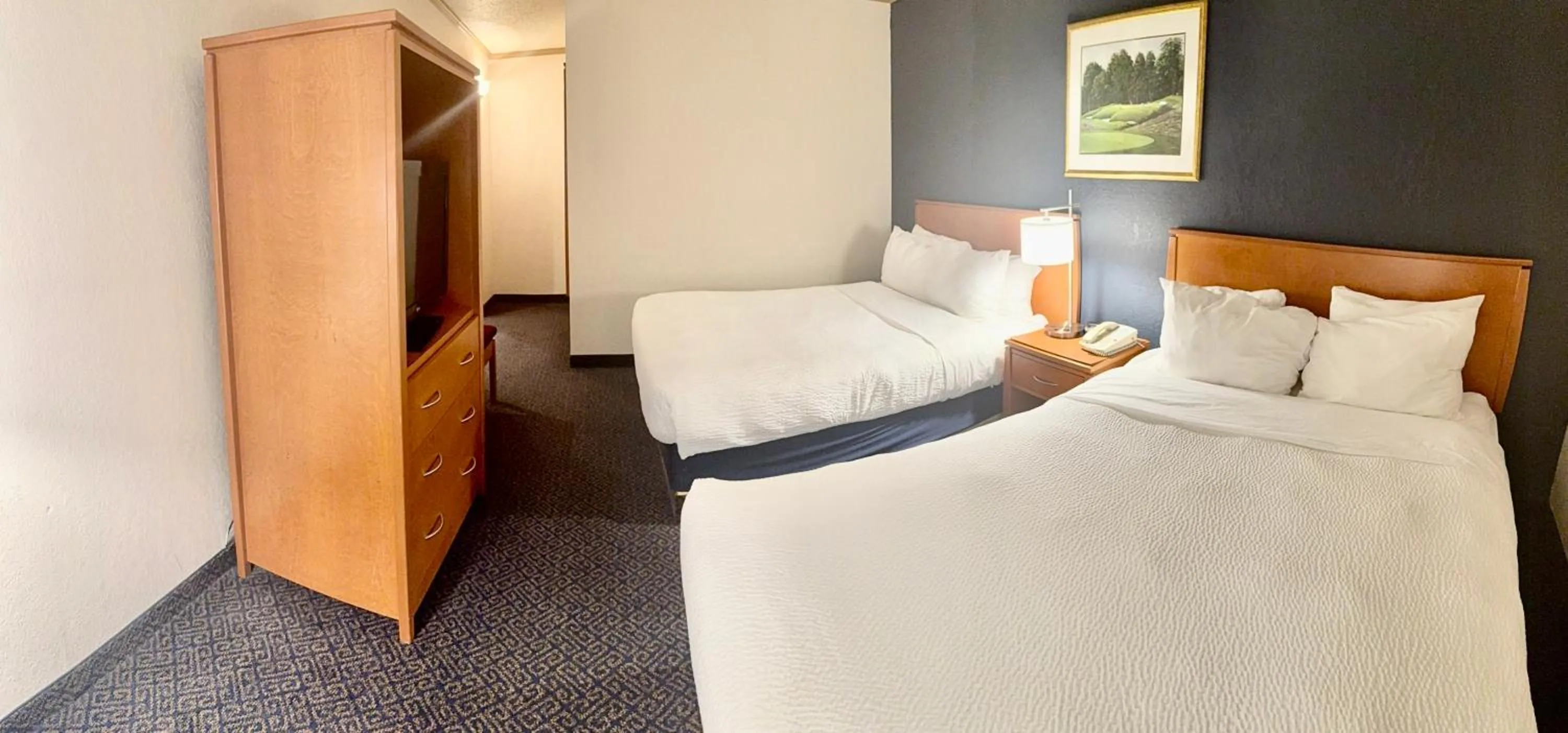 Superior Queen Room with Two Queen Beds - Non-Smoking in Days Inn by Wyndham Drayton Valley
