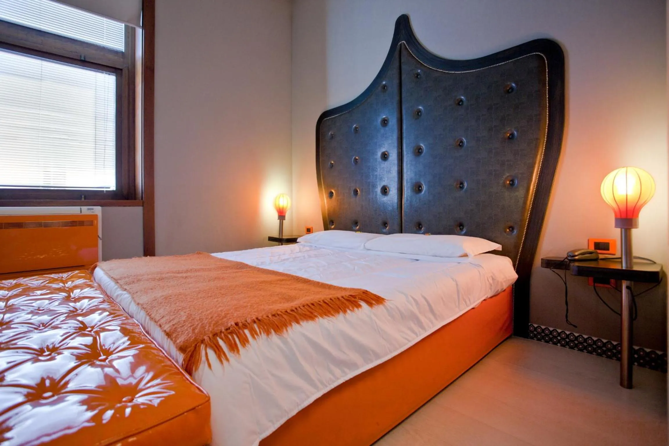 Deluxe Double Room in Orange Hotel