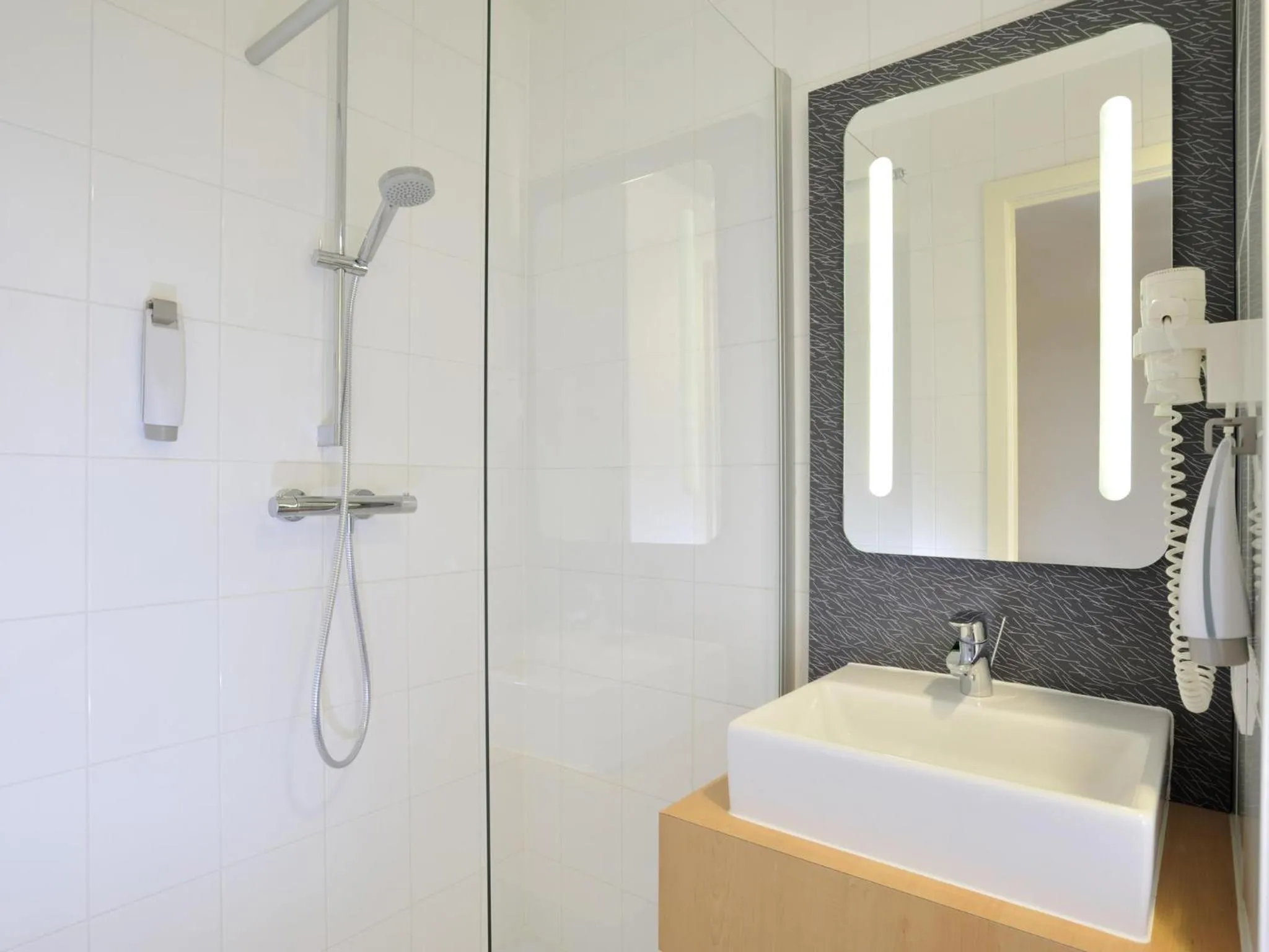 Standard Room with One Double Bed or Two Separate Beds in ibis De Panne