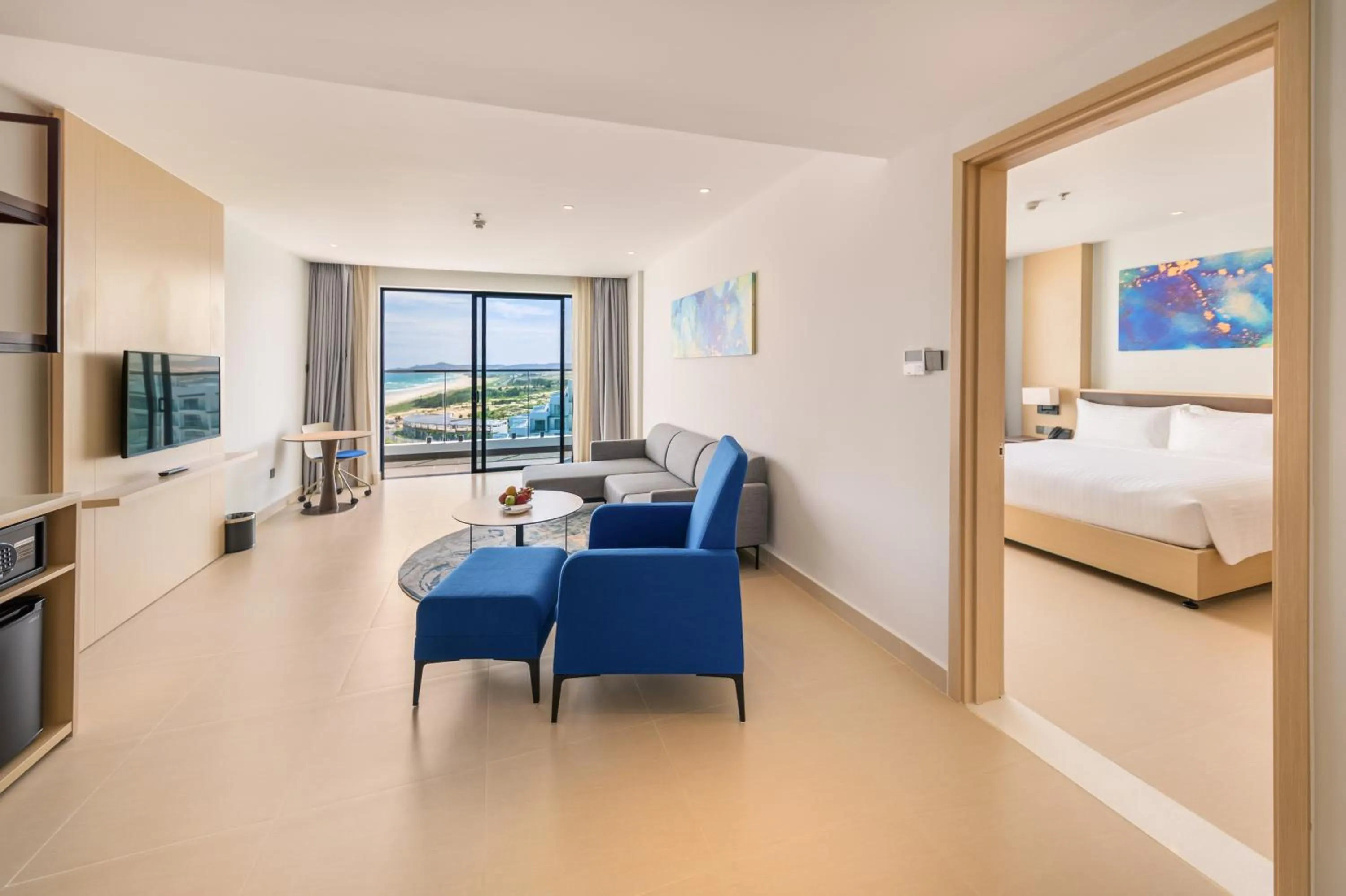 Suite One-bedroom in The Empyrean Cam Ranh Beach Resort