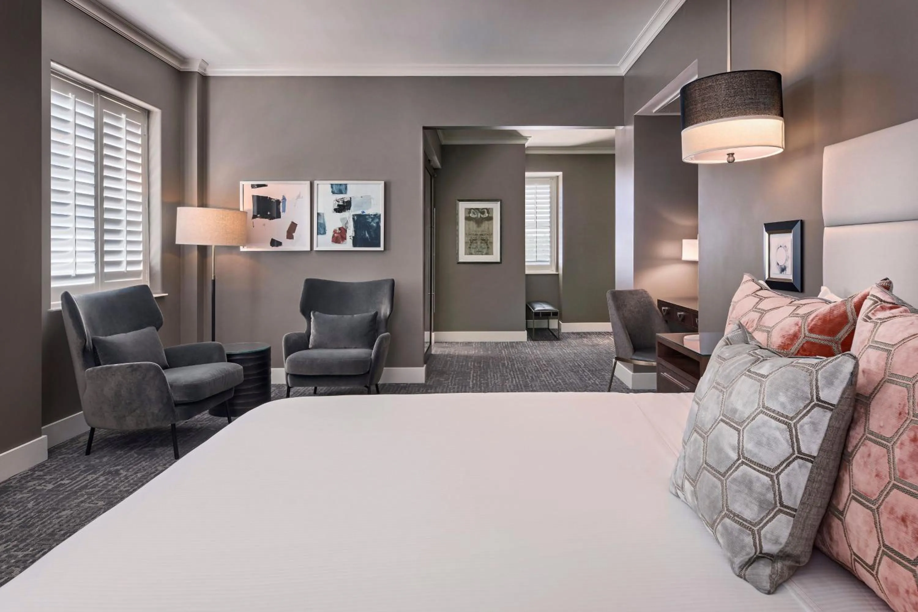 Corner King Room in Ambassador Hotel Oklahoma City, Autograph Collection