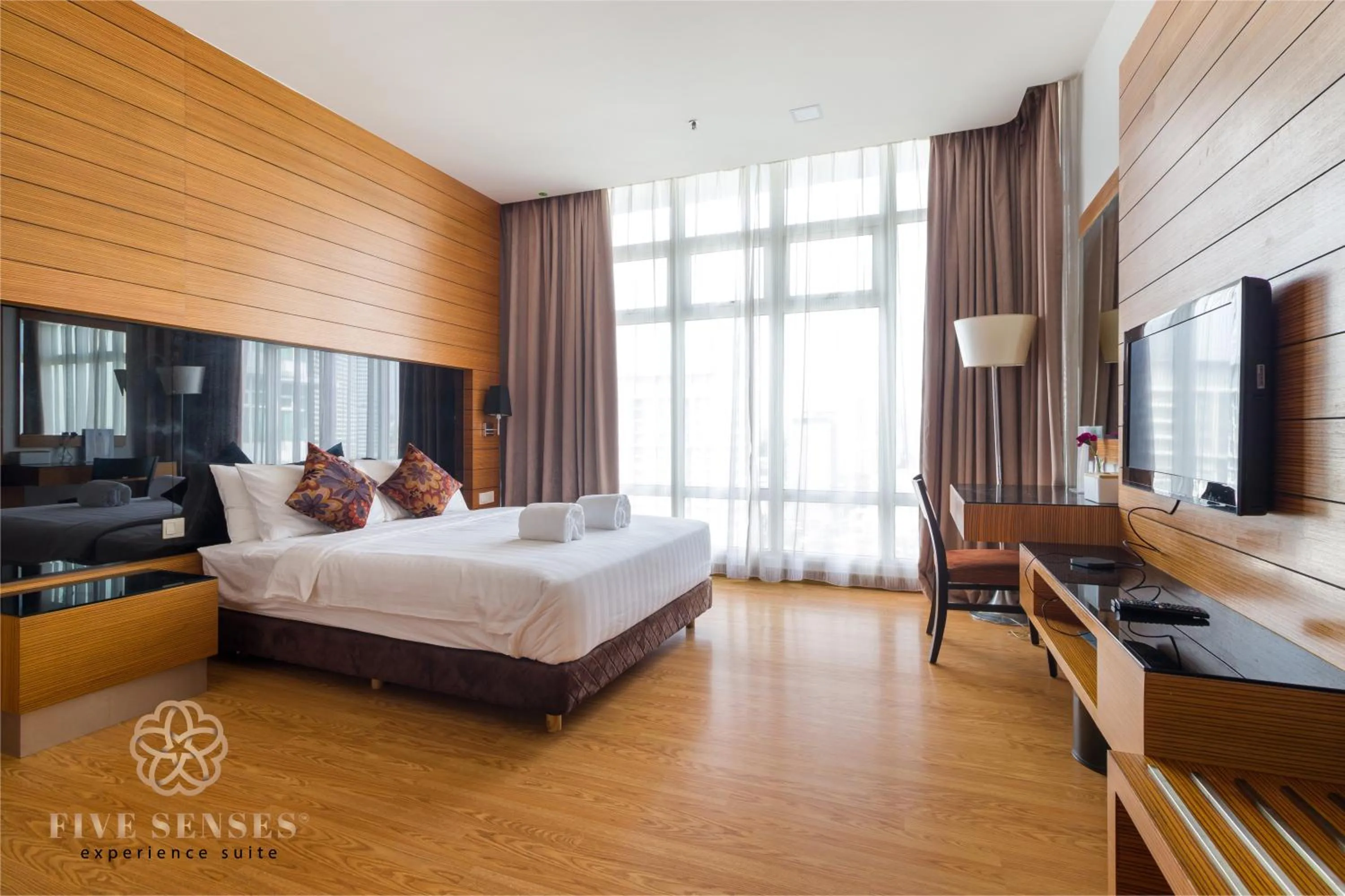 Superior King Room in Dua Sentral Kuala Lumpur, Roam