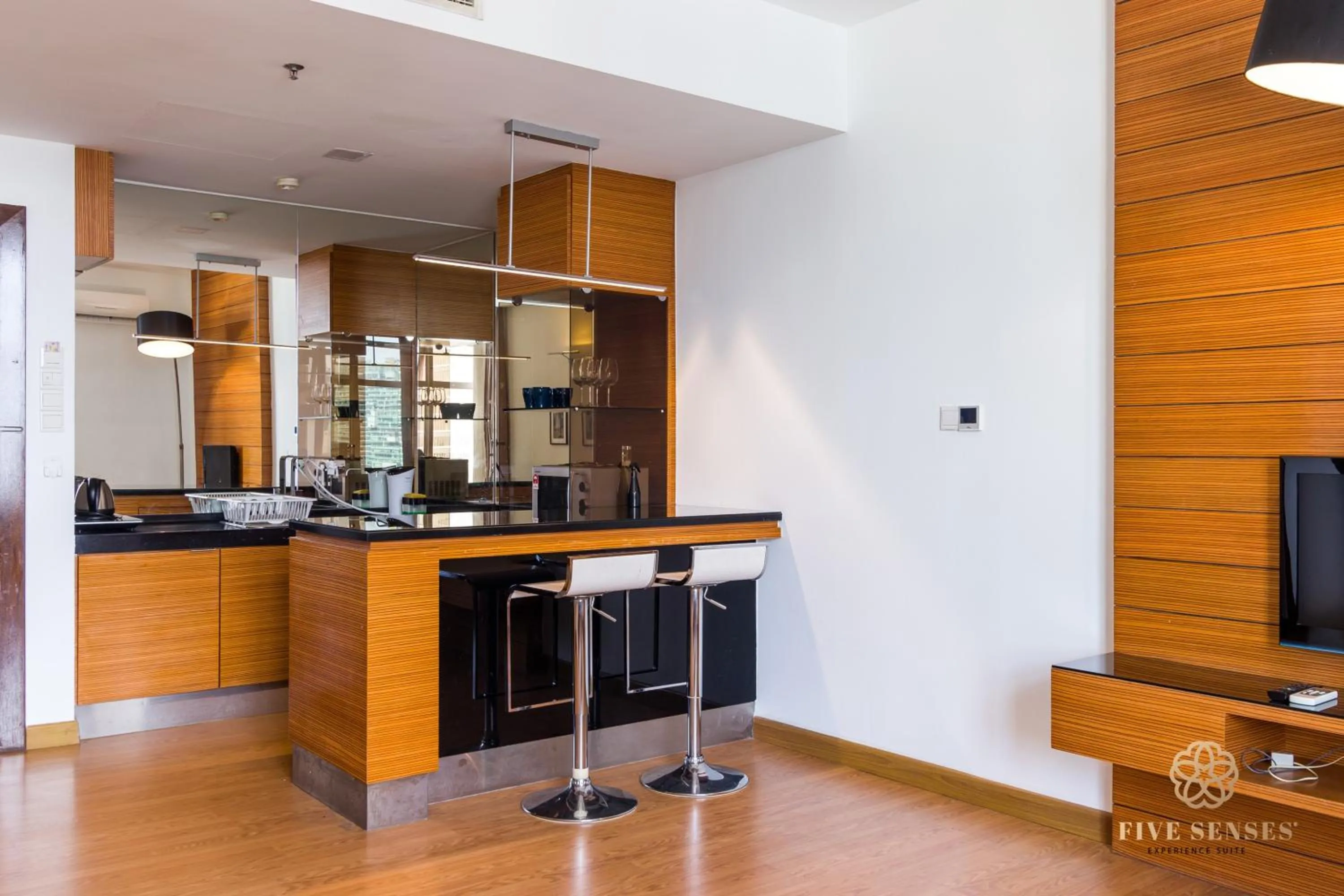 Standard Suite in Dua Sentral Kuala Lumpur, Roam