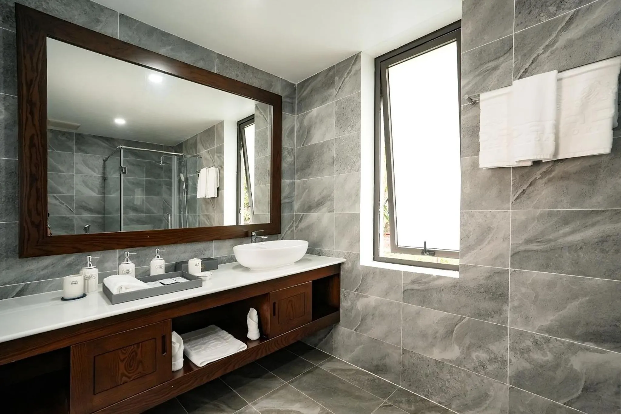 Twin Room with Pool View in DAD Resort Phú Quốc