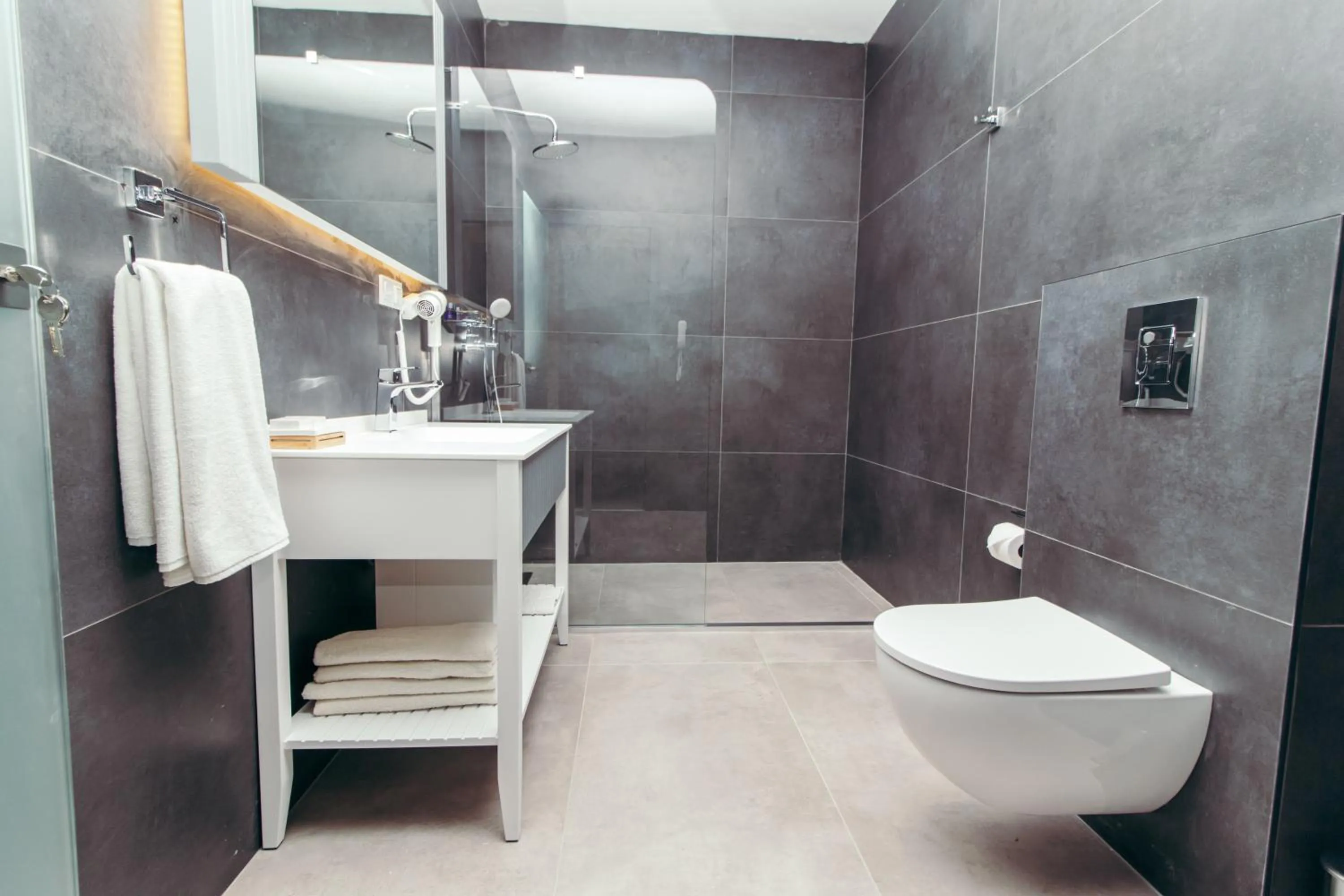 Family Room with Private Bathroom in CK Farabi Hotel