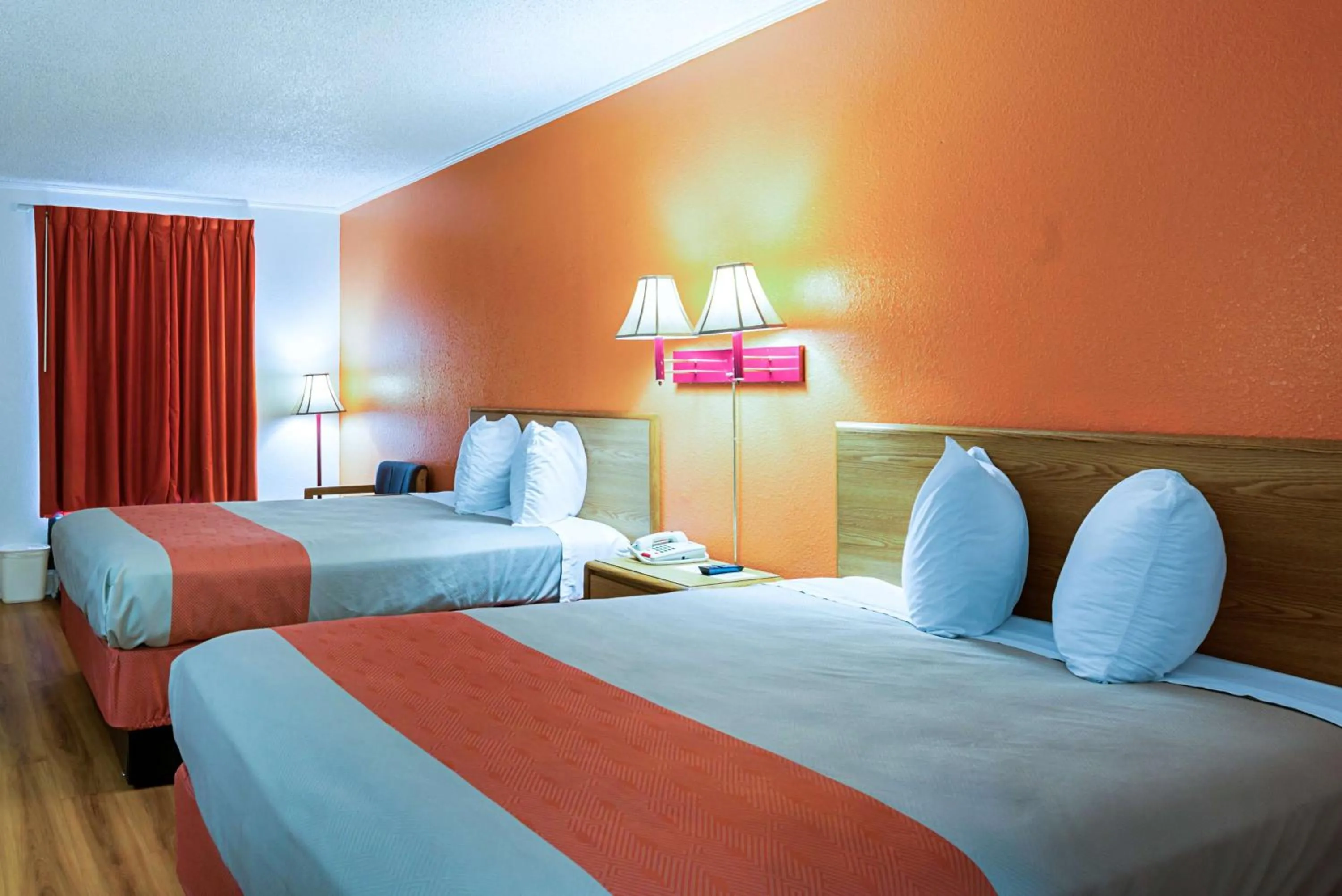 Quadruple Room - Non-Smoking in Motel 6-Perry, GA