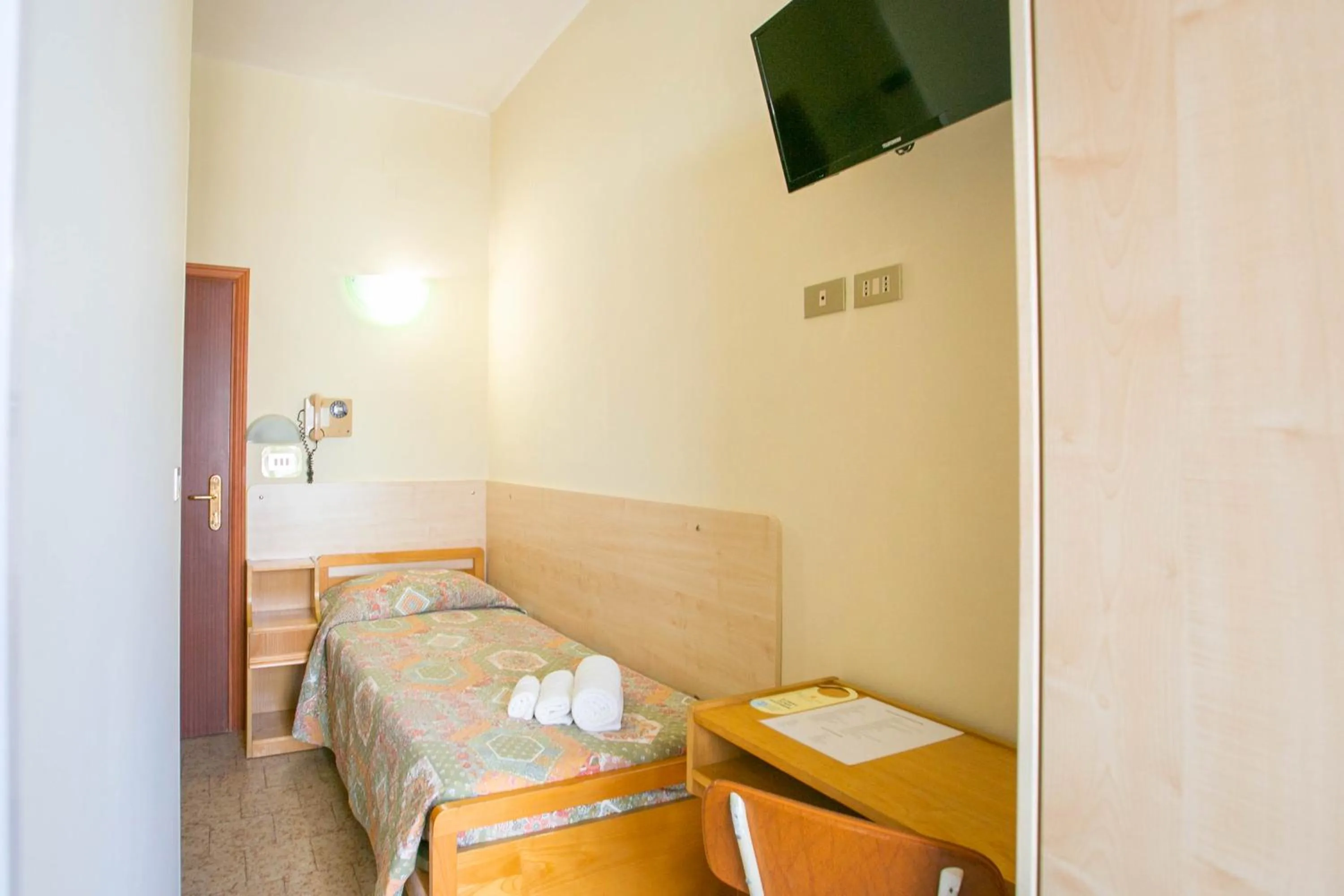 Single Room in Hotel Ischia
