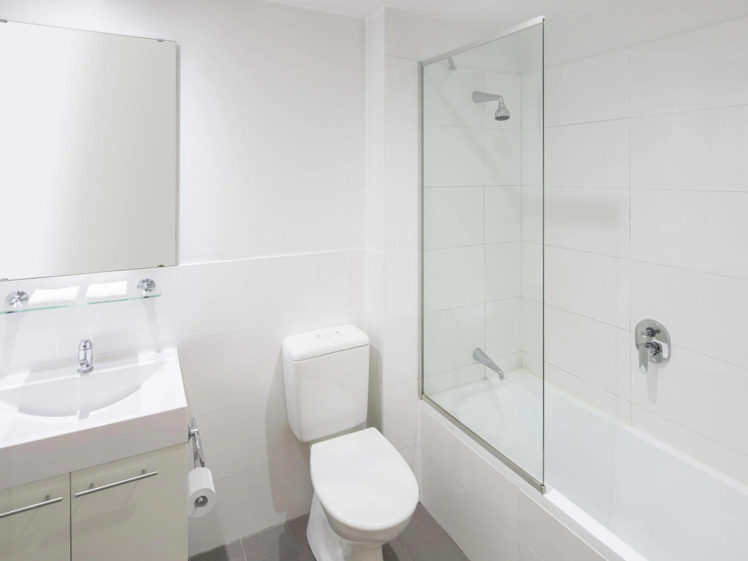 Three Bedroom with Three King Beds in Mantra Castle Hill Sydney, an Accor Hotel