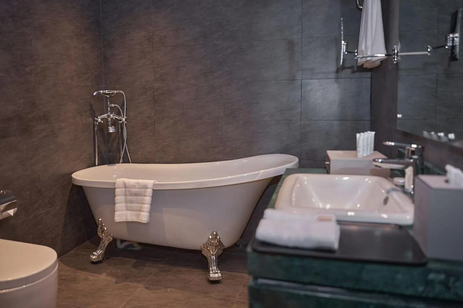 Deluxe Queen Room - single occupancy in Marvelous Hotel